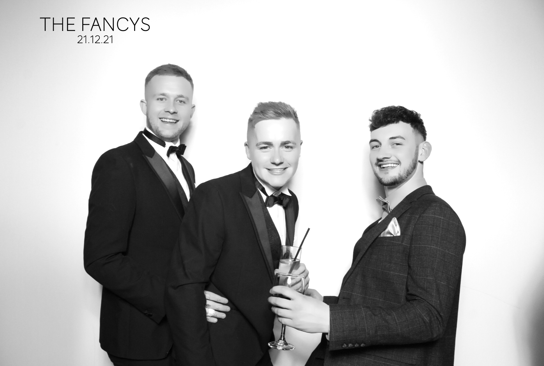 Tom & Ellen | View more photos from the event at images.mobile-photo-booth.com/u/MobilePhotoBoothUK/Tom-Ellen