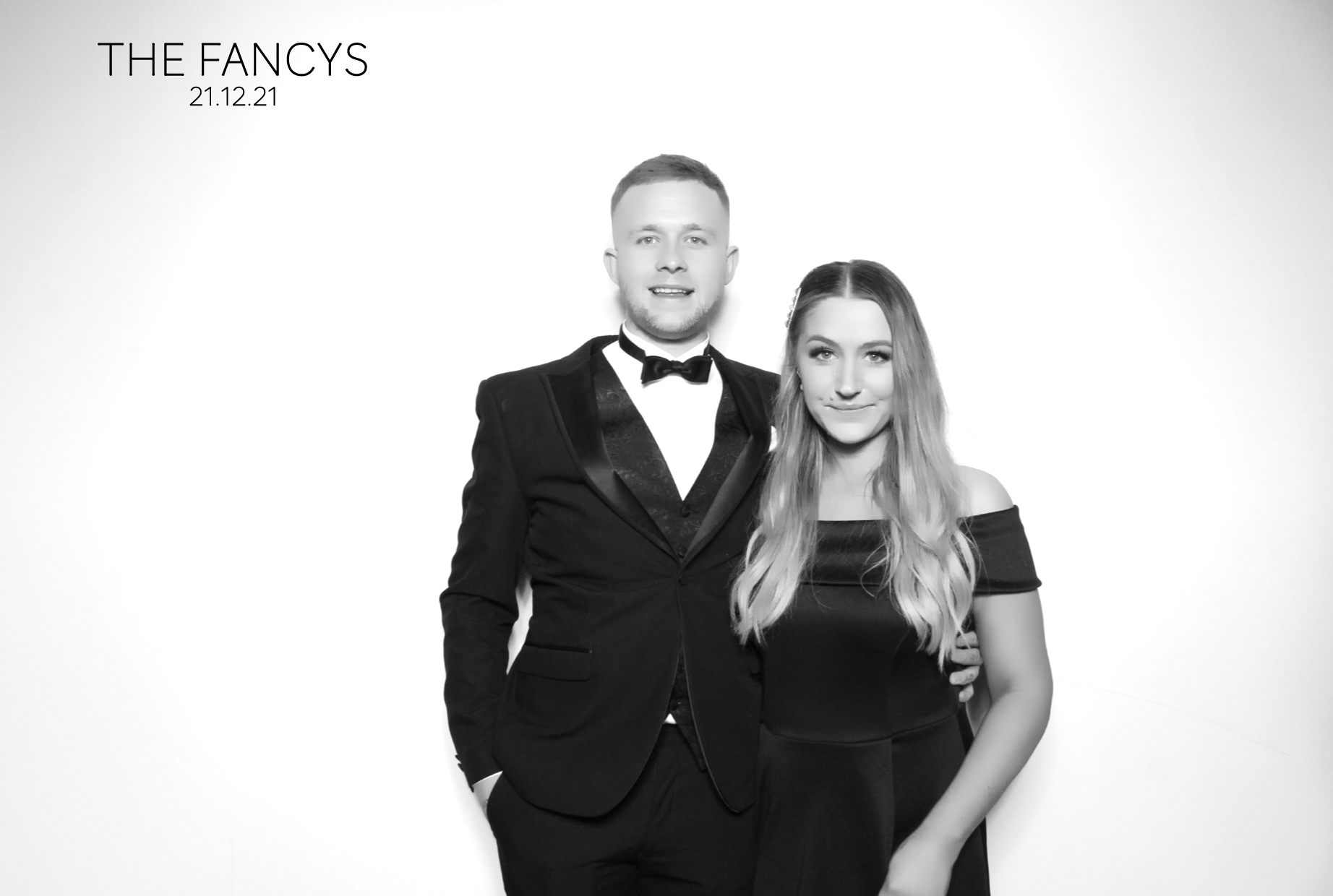 Tom & Ellen | View more photos from the event at images.mobile-photo-booth.com/u/MobilePhotoBoothUK/Tom-Ellen