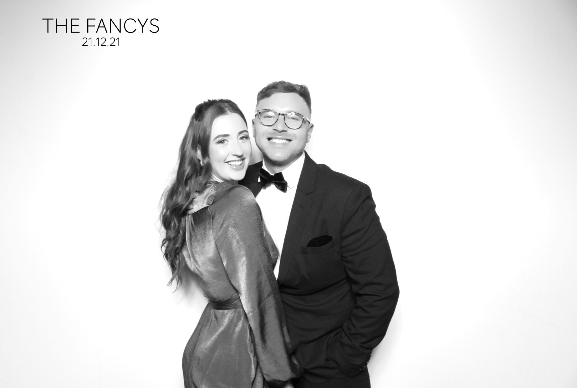 Tom & Ellen | View more photos from the event at images.mobile-photo-booth.com/u/MobilePhotoBoothUK/Tom-Ellen
