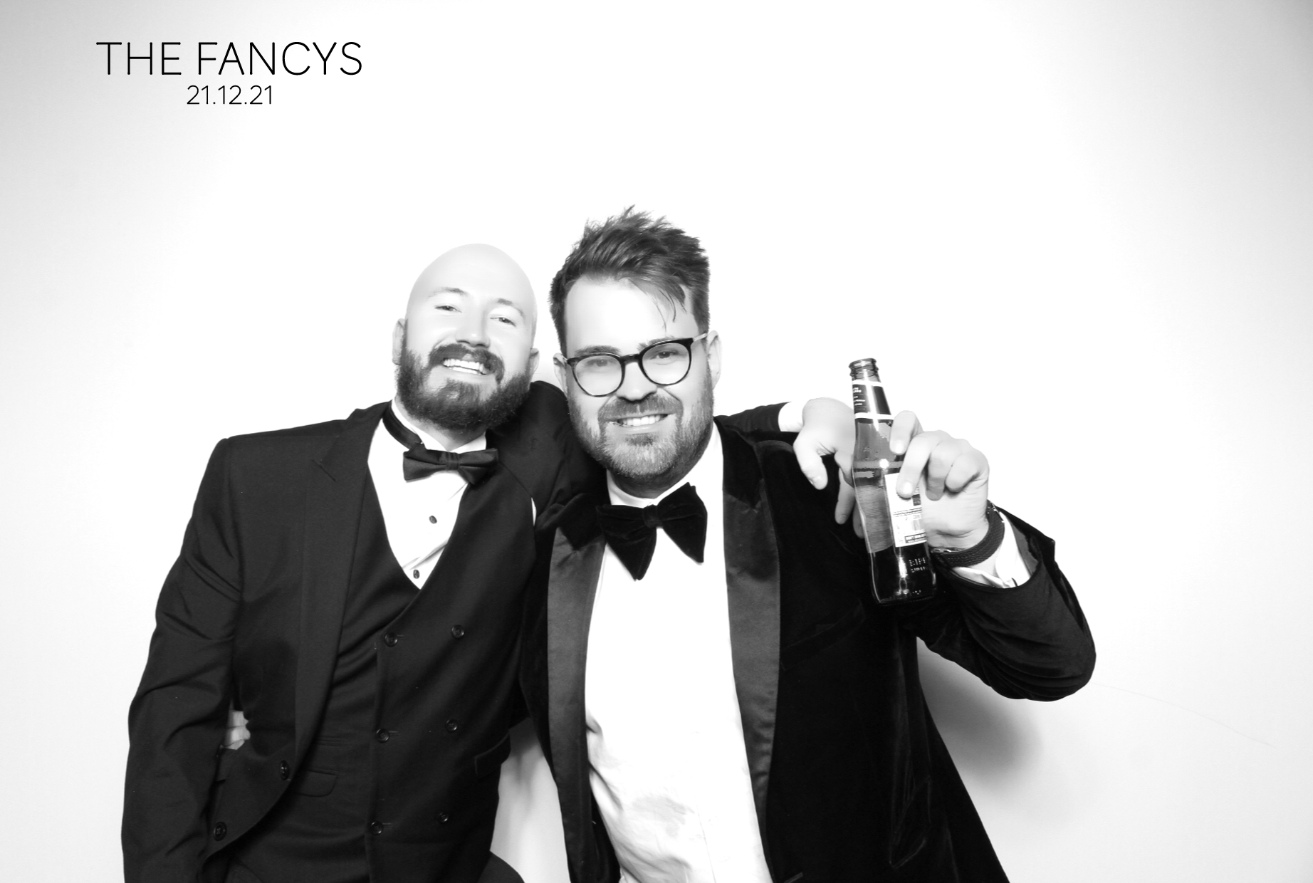 Tom & Ellen | View more photos from the event at images.mobile-photo-booth.com/u/MobilePhotoBoothUK/Tom-Ellen