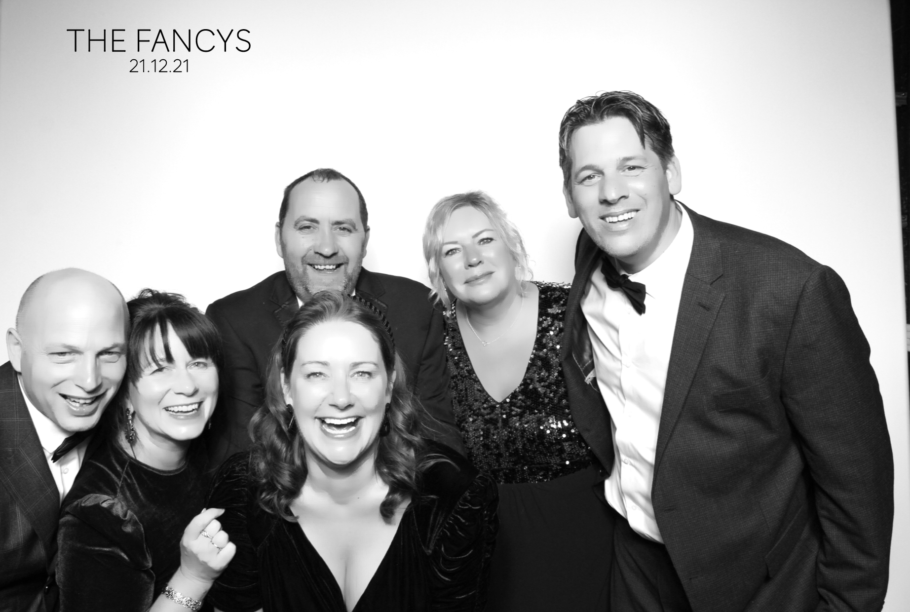 Tom & Ellen | View more photos from the event at images.mobile-photo-booth.com/u/MobilePhotoBoothUK/Tom-Ellen