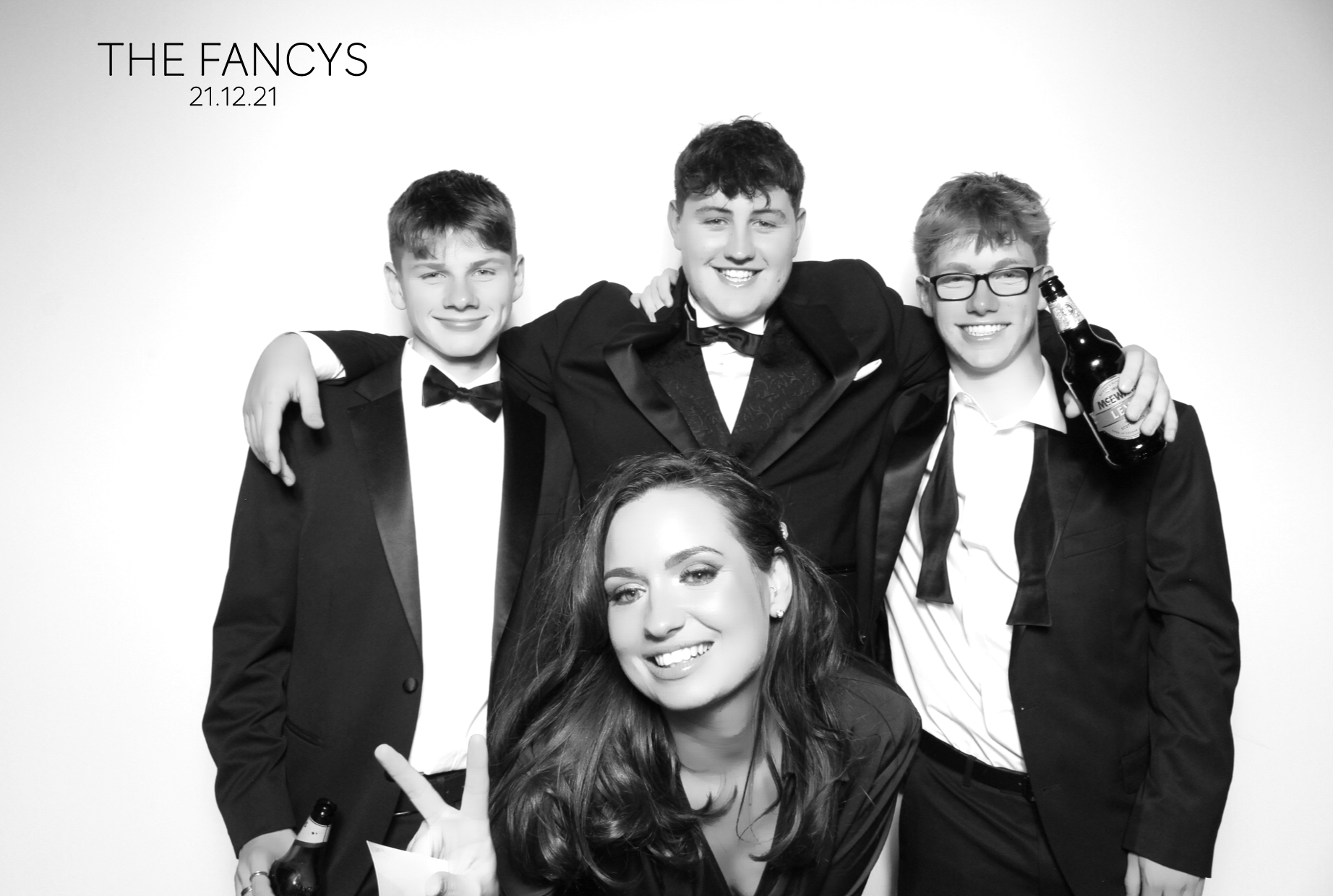 Tom & Ellen | View more photos from the event at images.mobile-photo-booth.com/u/MobilePhotoBoothUK/Tom-Ellen