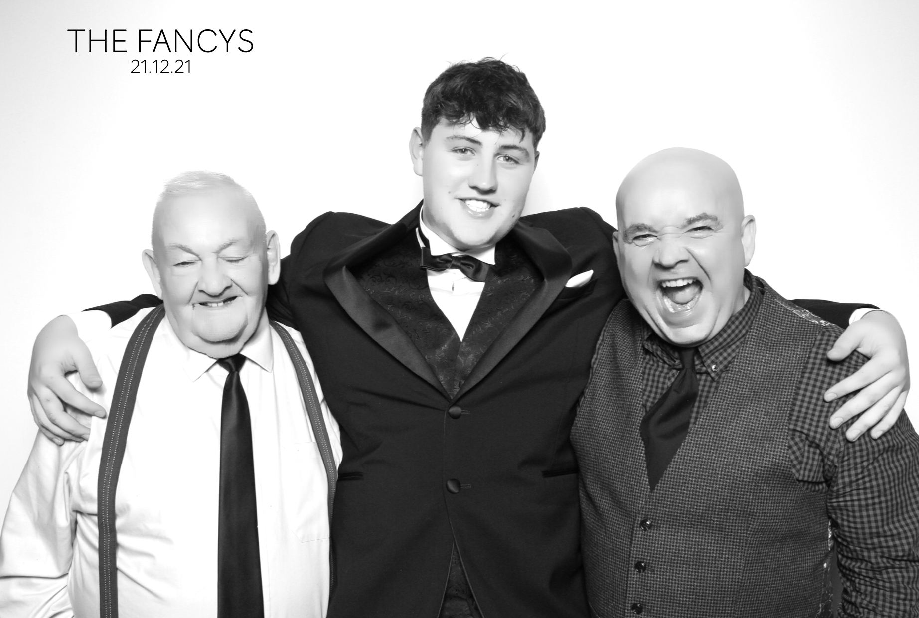 Tom & Ellen | View more photos from the event at images.mobile-photo-booth.com/u/MobilePhotoBoothUK/Tom-Ellen