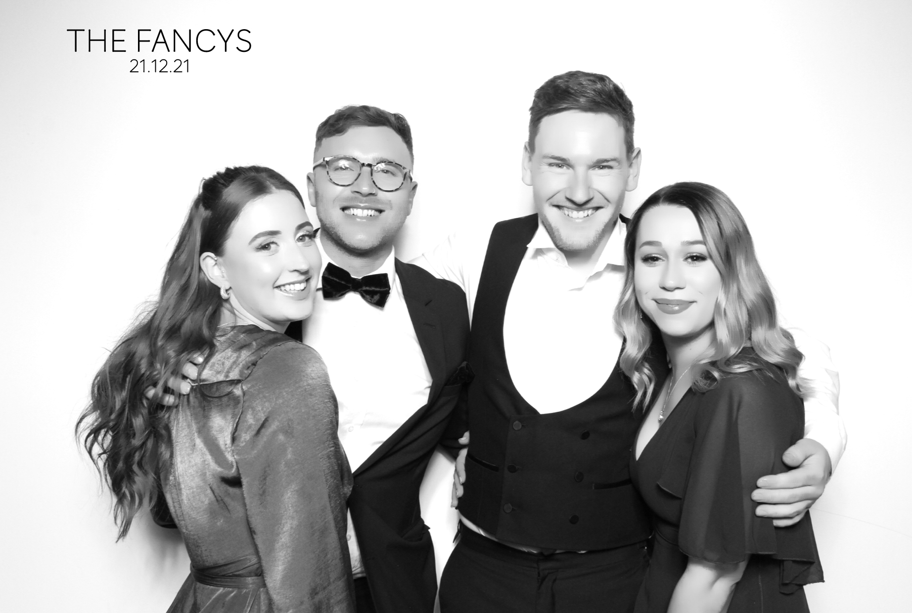 Tom & Ellen | View more photos from the event at images.mobile-photo-booth.com/u/MobilePhotoBoothUK/Tom-Ellen