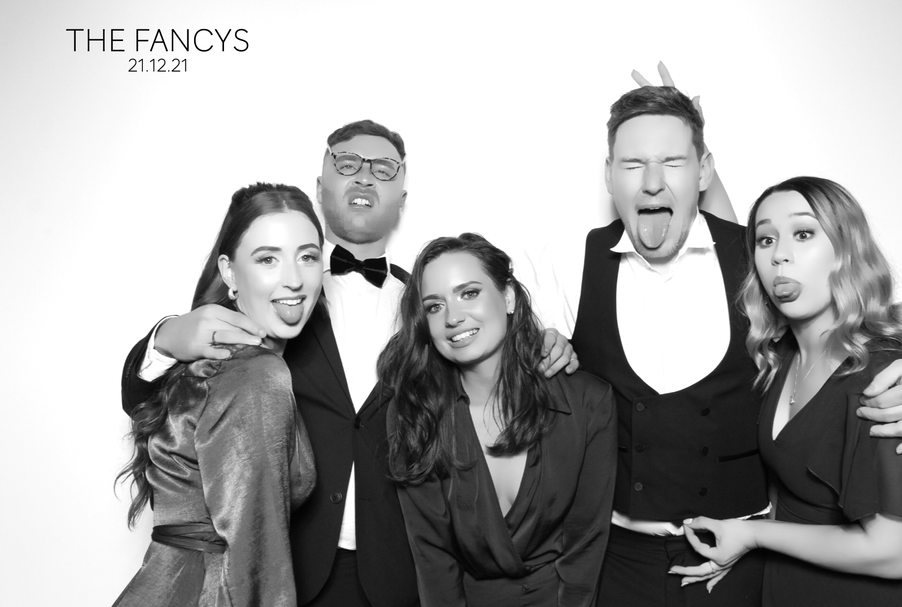 Tom & Ellen | View more photos from the event at images.mobile-photo-booth.com/u/MobilePhotoBoothUK/Tom-Ellen