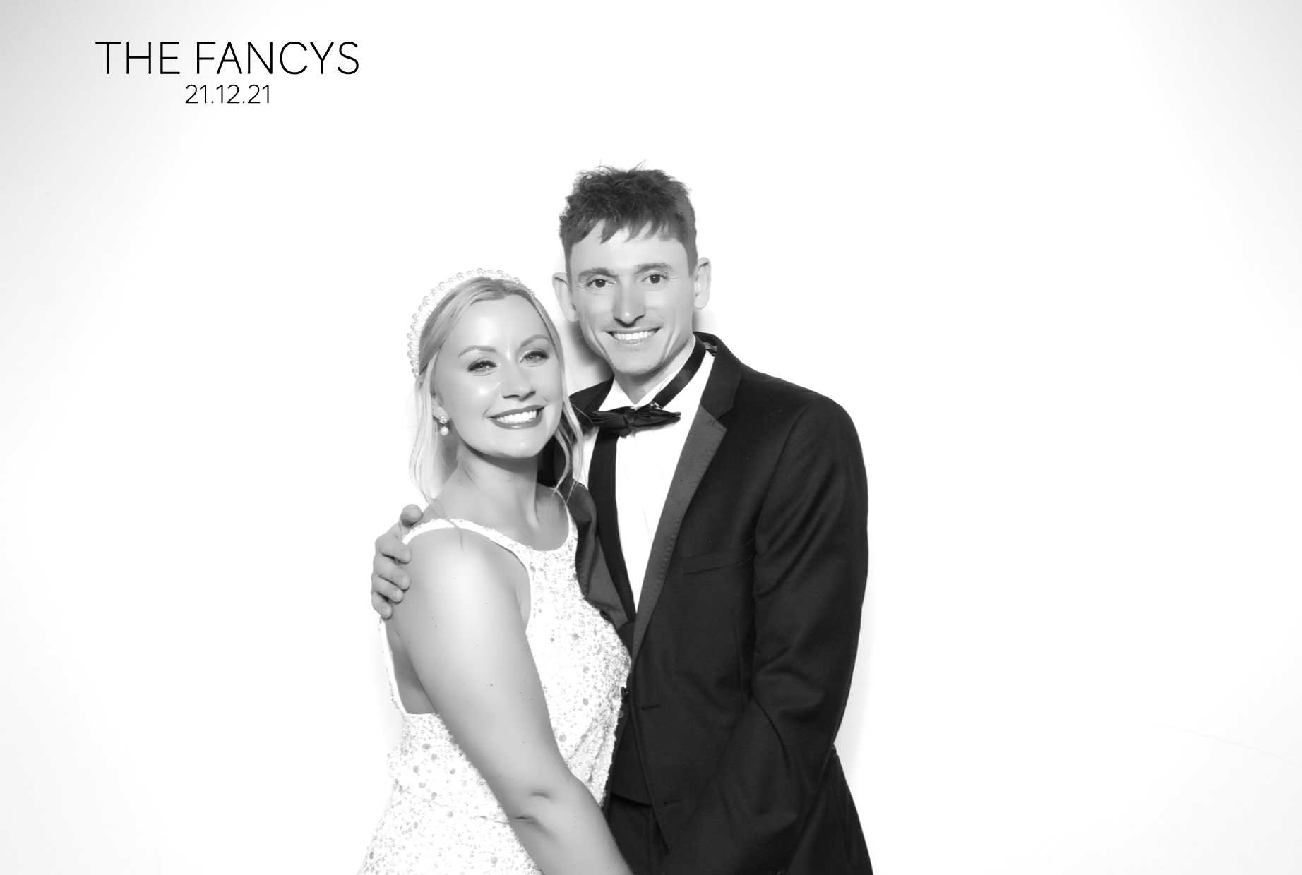 Tom & Ellen | View more photos from the event at images.mobile-photo-booth.com/u/MobilePhotoBoothUK/Tom-Ellen