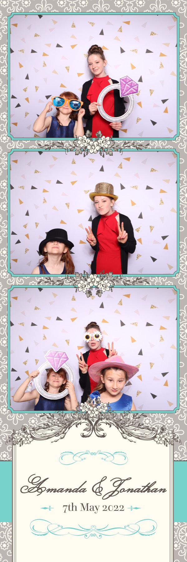 Amanda & Jonathan | View more photos from the event at images.mobile-photo-booth.com/u/MobilePhotoBoothUK/Amanda-Jonathan