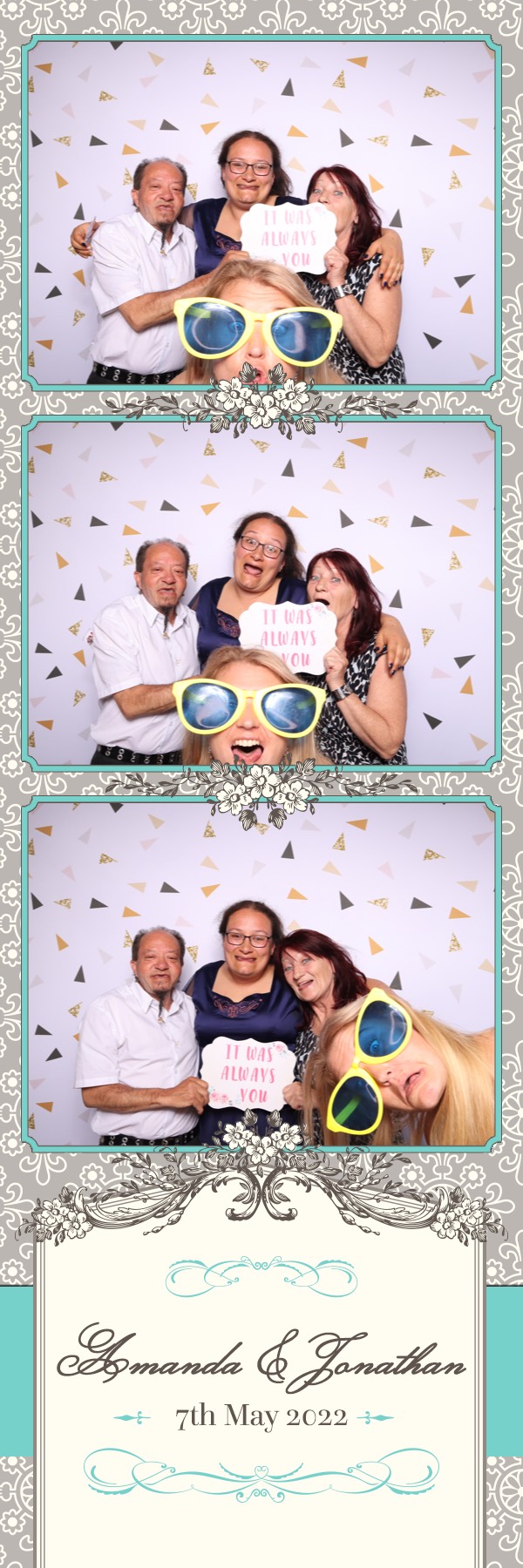 Amanda & Jonathan | View more photos from the event at images.mobile-photo-booth.com/u/MobilePhotoBoothUK/Amanda-Jonathan