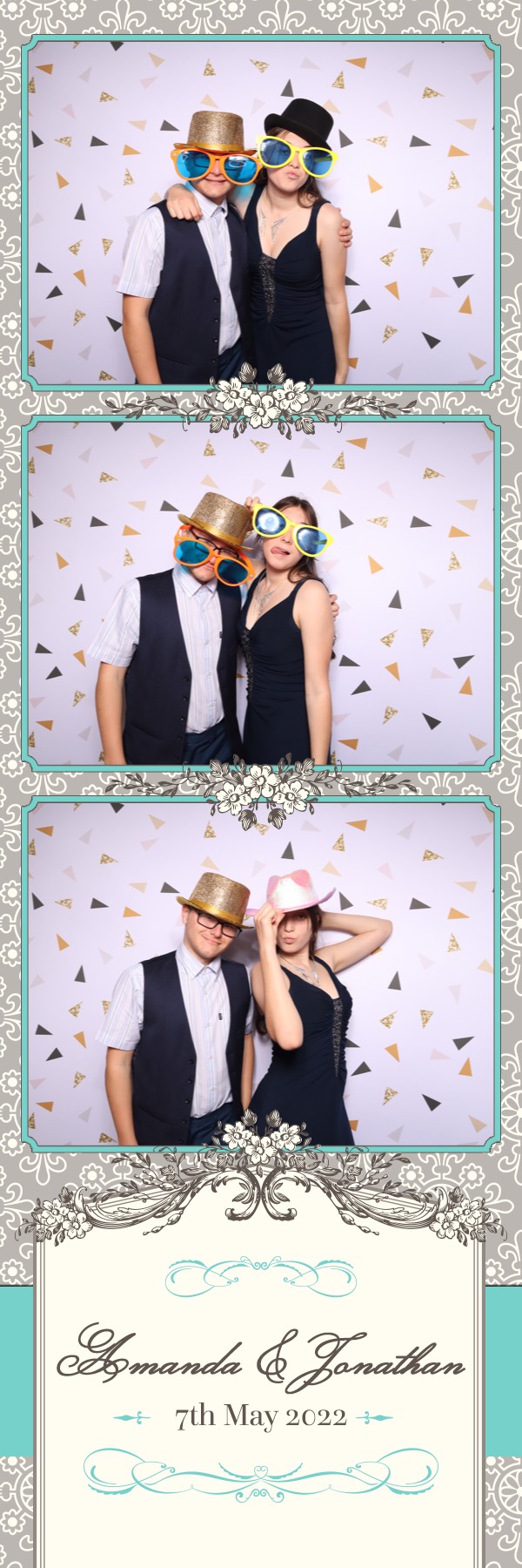 Amanda & Jonathan | View more photos from the event at images.mobile-photo-booth.com/u/MobilePhotoBoothUK/Amanda-Jonathan