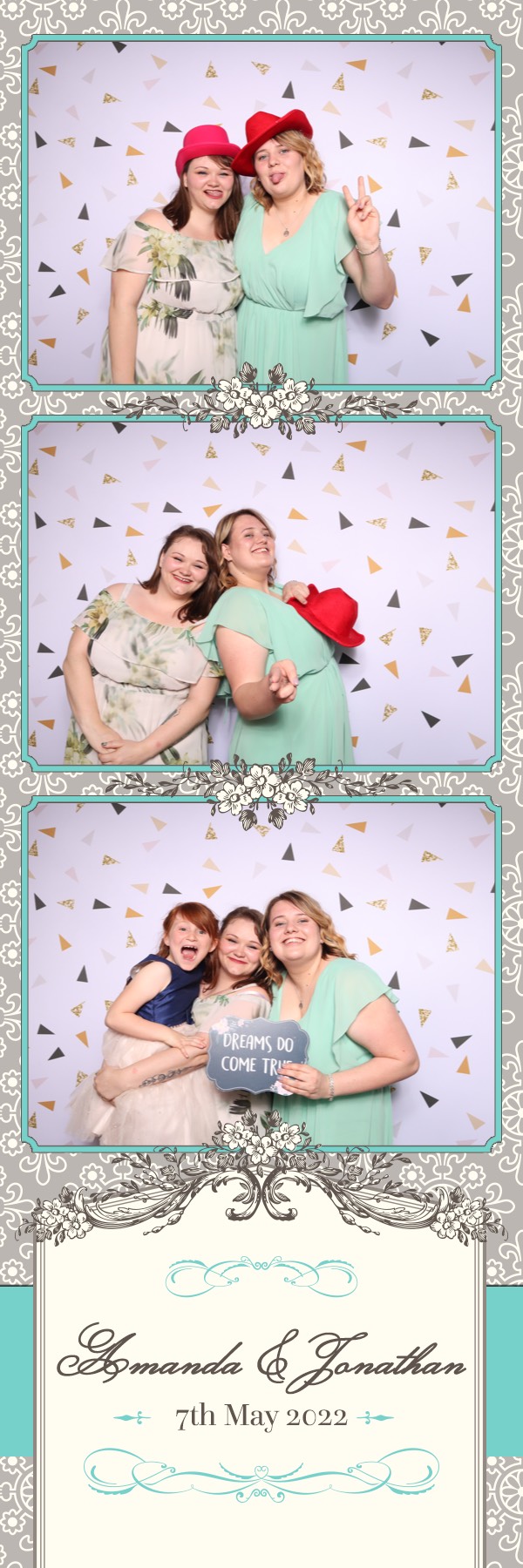 Amanda & Jonathan | View more photos from the event at images.mobile-photo-booth.com/u/MobilePhotoBoothUK/Amanda-Jonathan