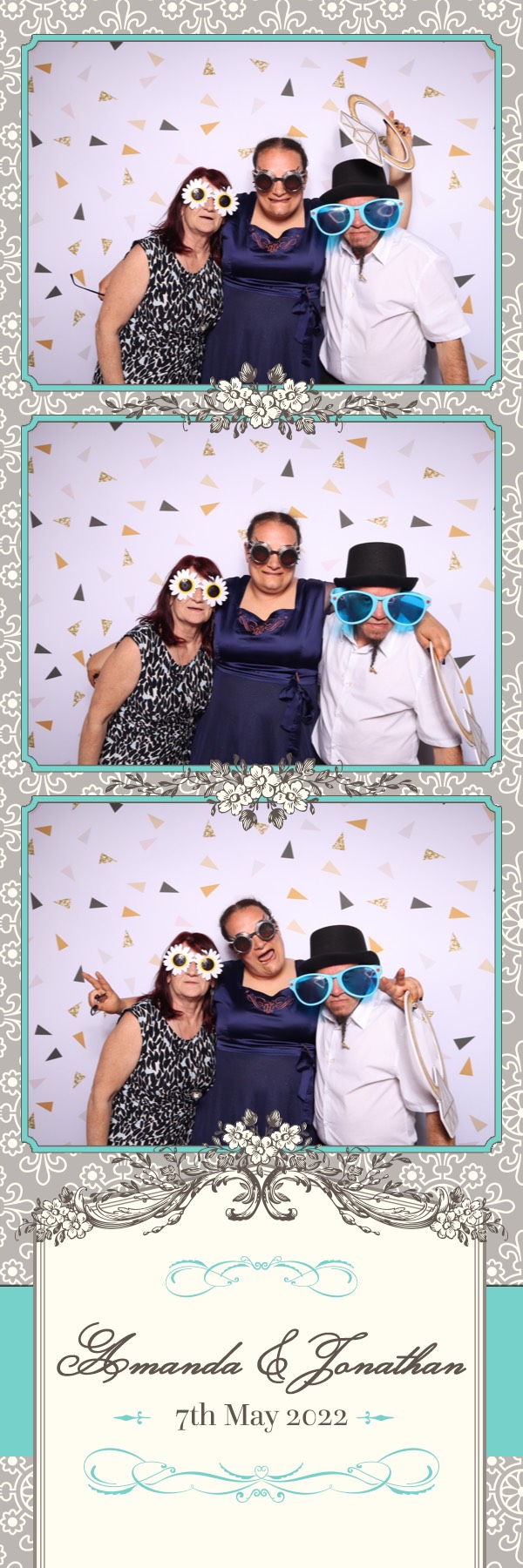 Amanda & Jonathan | View more photos from the event at images.mobile-photo-booth.com/u/MobilePhotoBoothUK/Amanda-Jonathan