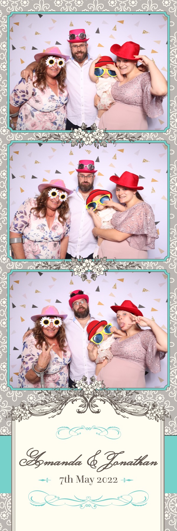 Amanda & Jonathan | View more photos from the event at images.mobile-photo-booth.com/u/MobilePhotoBoothUK/Amanda-Jonathan