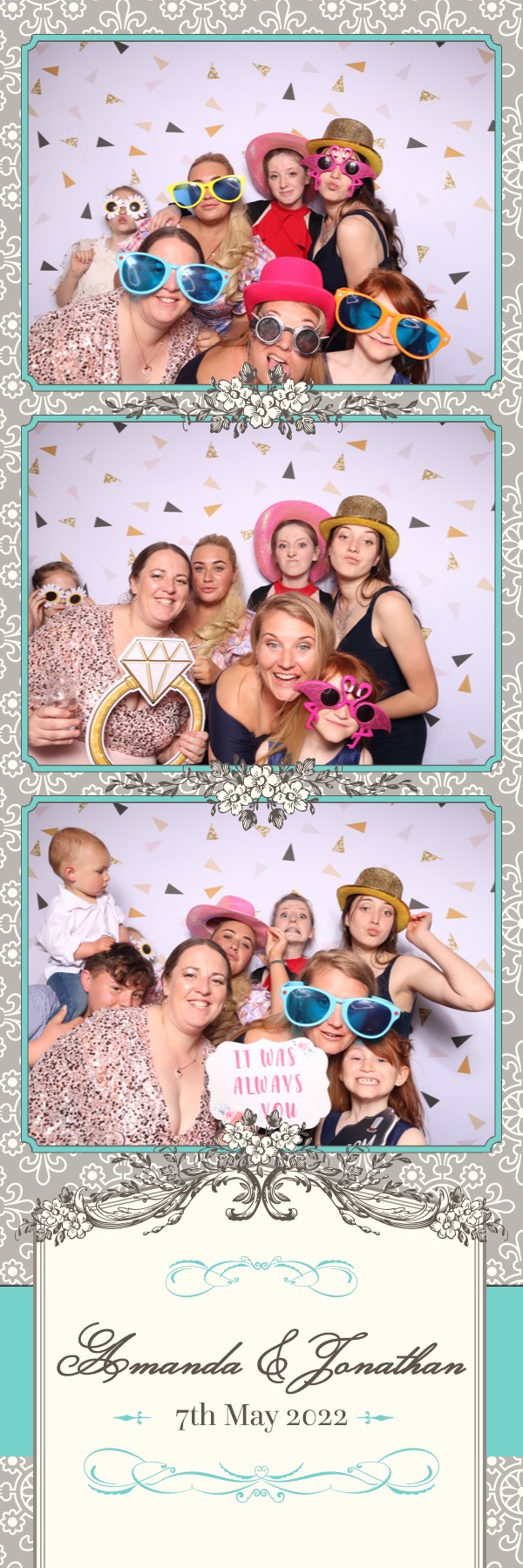 Amanda & Jonathan | View more photos from the event at images.mobile-photo-booth.com/u/MobilePhotoBoothUK/Amanda-Jonathan