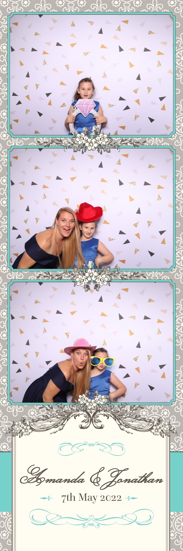 Amanda & Jonathan | View more photos from the event at images.mobile-photo-booth.com/u/MobilePhotoBoothUK/Amanda-Jonathan