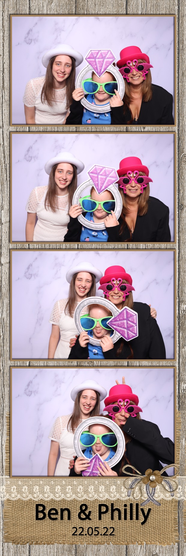 Ben & Philly | View more photos from the event at images.mobile-photo-booth.com/u/MobilePhotoBoothUK/Ben-Philly