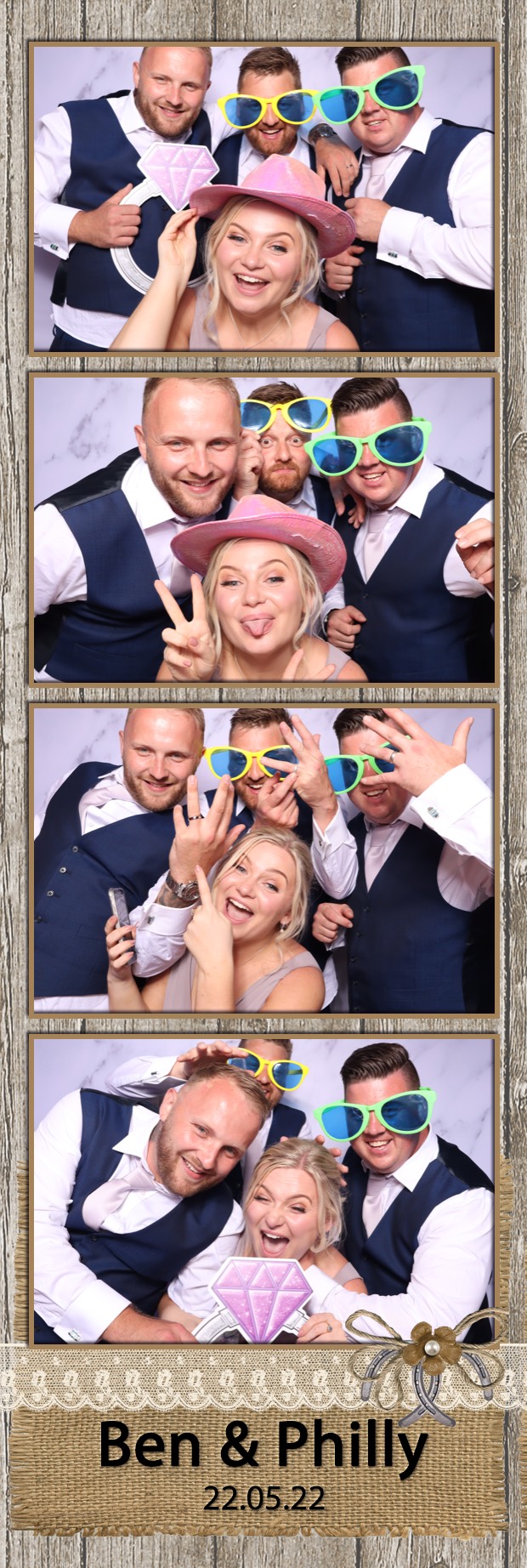Ben & Philly | View more photos from the event at images.mobile-photo-booth.com/u/MobilePhotoBoothUK/Ben-Philly