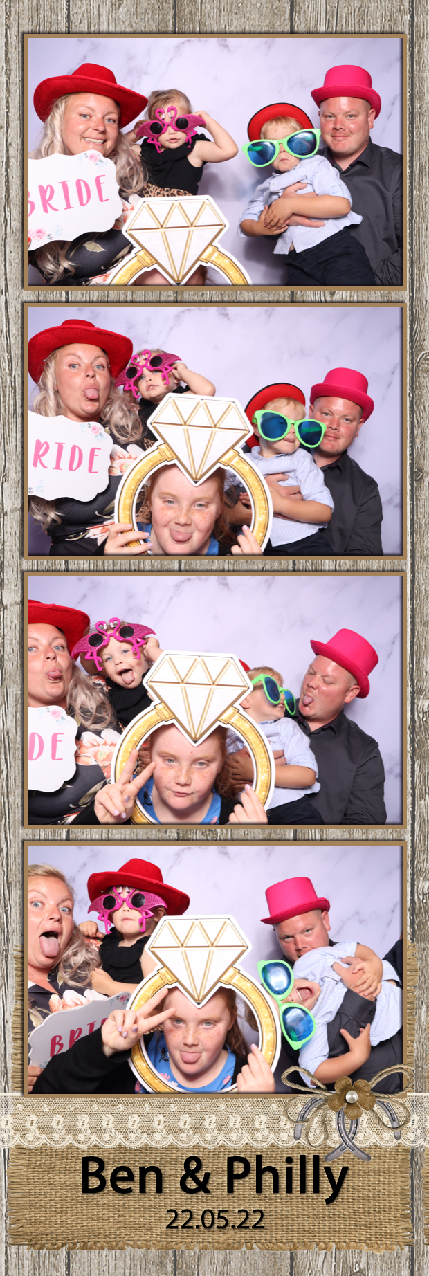 Ben & Philly | View more photos from the event at images.mobile-photo-booth.com/u/MobilePhotoBoothUK/Ben-Philly