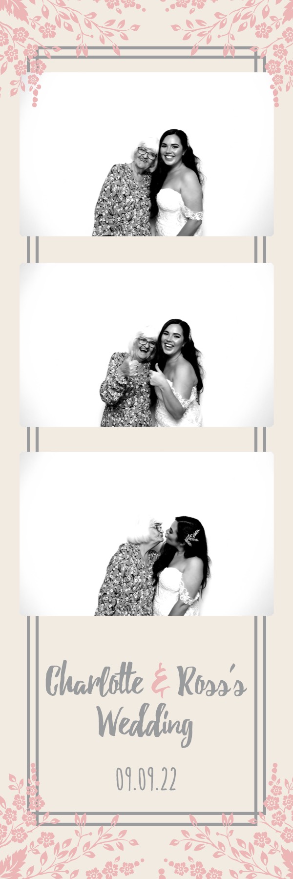 Charlotte & Ross | View more photos from the event at images.mobile-photo-booth.com/u/MobilePhotoBoothUK/Charlotte-Ross