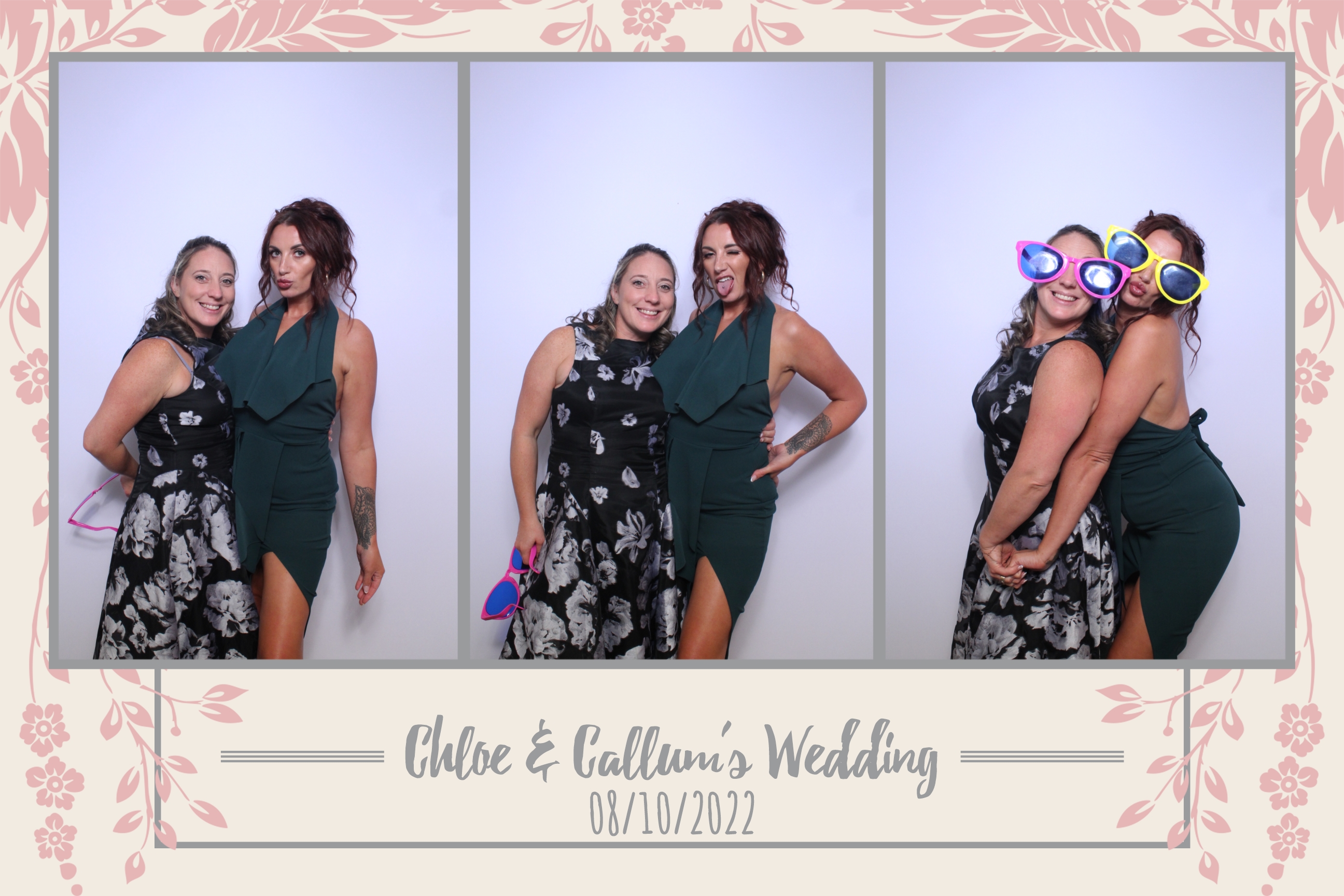 Chloe & Callum | View more photos from the event at images.mobile-photo-booth.com/u/MobilePhotoBoothUK/Chloe-Callum