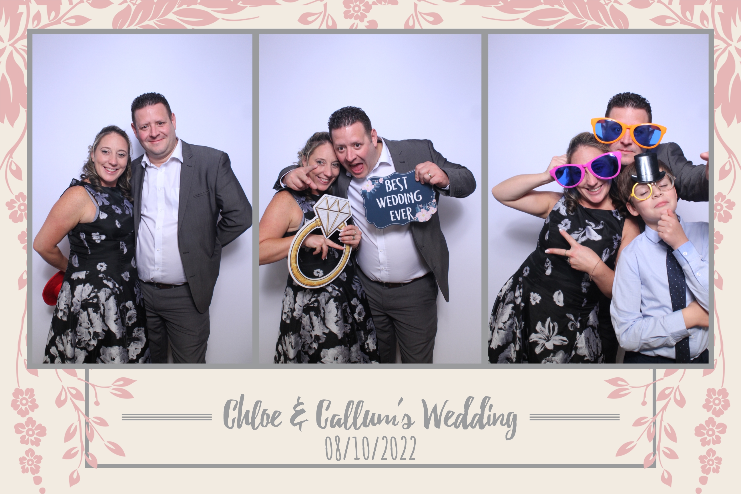 Chloe & Callum | View more photos from the event at images.mobile-photo-booth.com/u/MobilePhotoBoothUK/Chloe-Callum