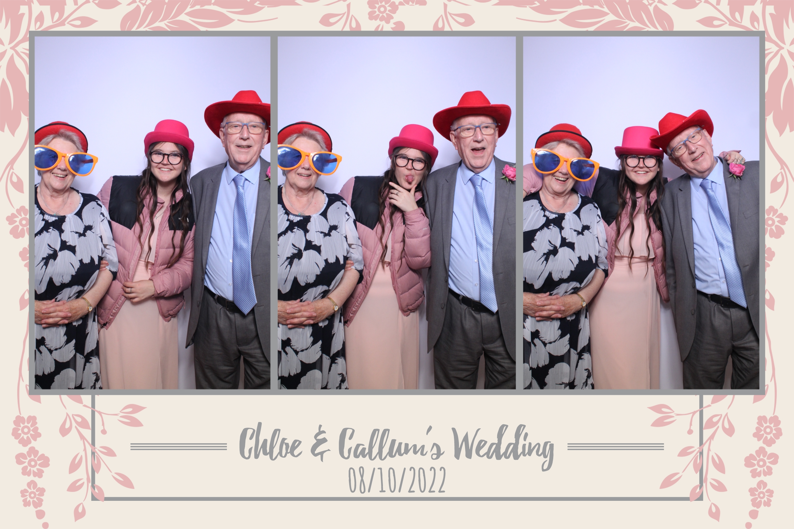 Chloe & Callum | View more photos from the event at images.mobile-photo-booth.com/u/MobilePhotoBoothUK/Chloe-Callum