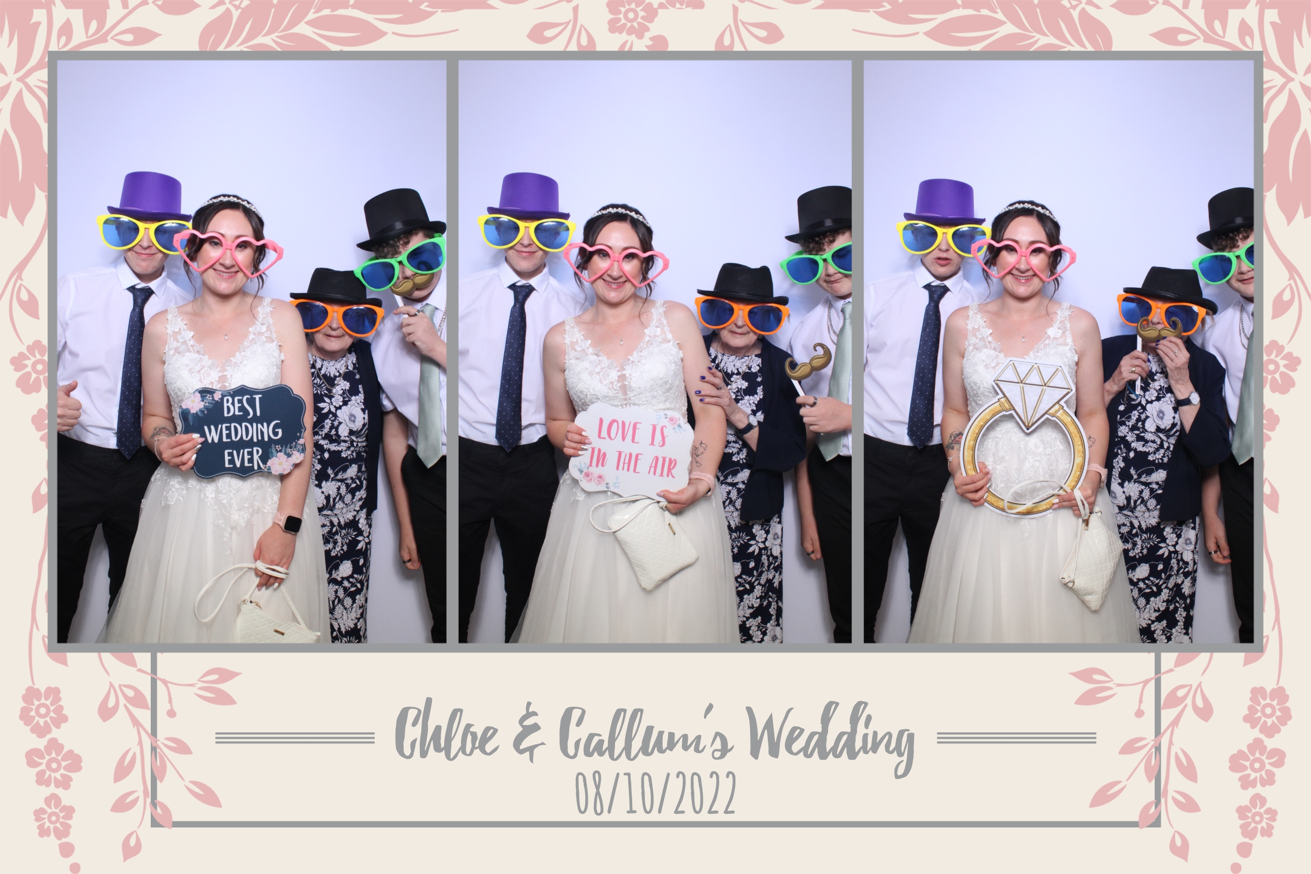 Chloe & Callum | View more photos from the event at images.mobile-photo-booth.com/u/MobilePhotoBoothUK/Chloe-Callum