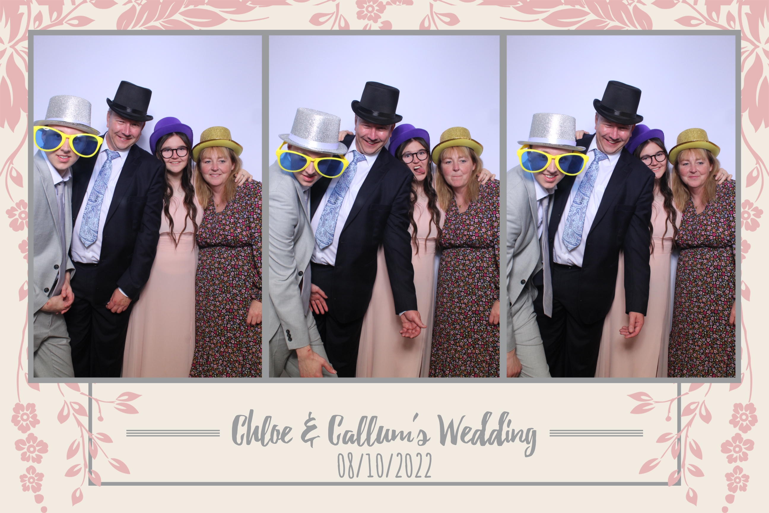 Chloe & Callum | View more photos from the event at images.mobile-photo-booth.com/u/MobilePhotoBoothUK/Chloe-Callum
