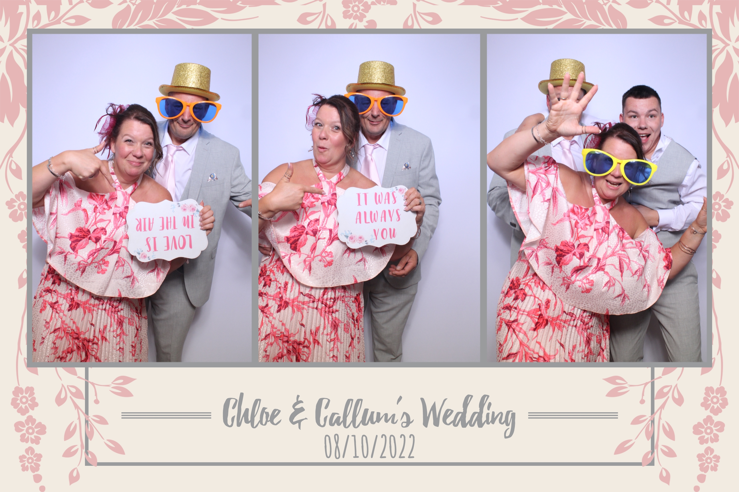 Chloe & Callum | View more photos from the event at images.mobile-photo-booth.com/u/MobilePhotoBoothUK/Chloe-Callum