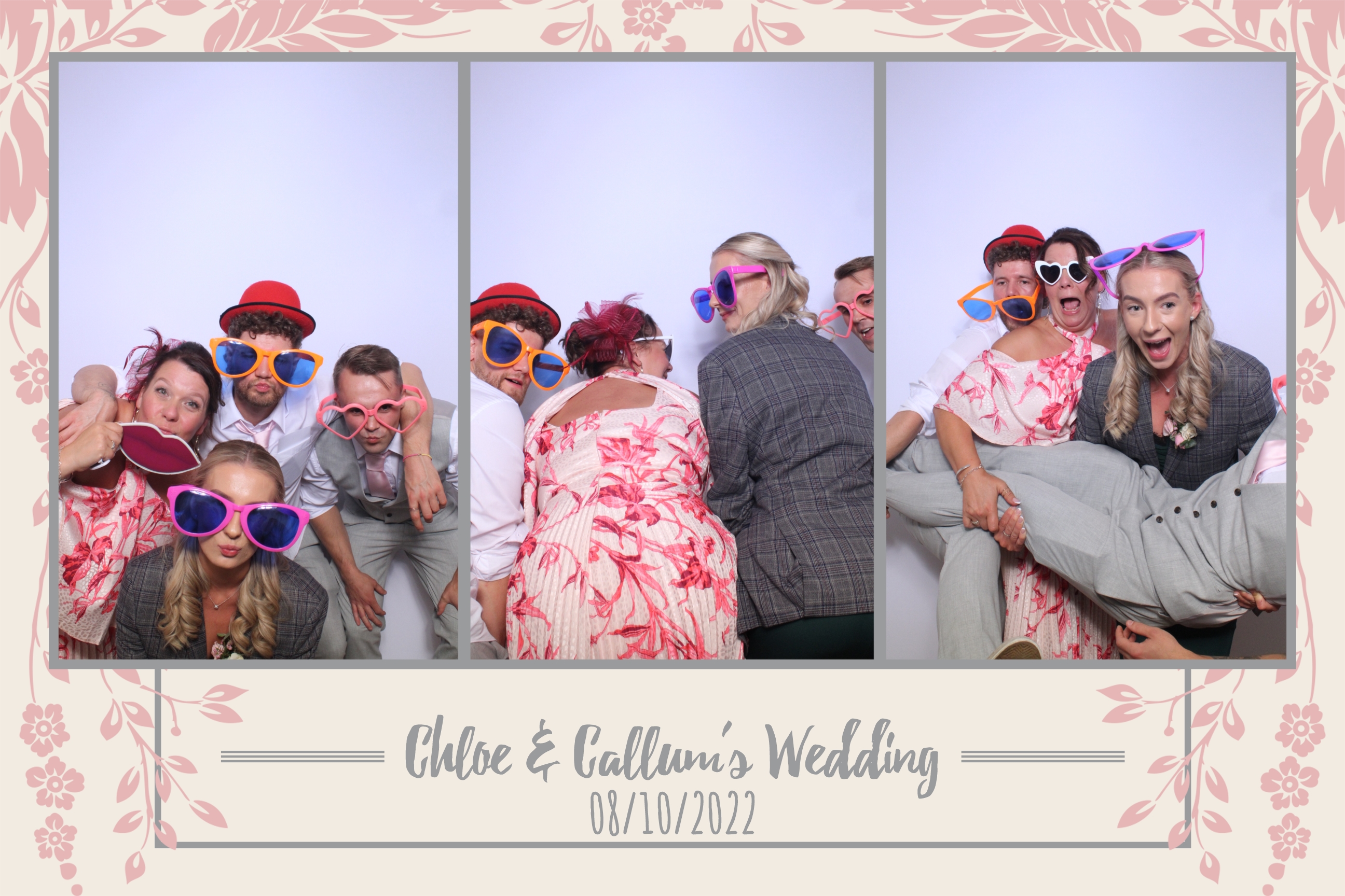 Chloe & Callum | View more photos from the event at images.mobile-photo-booth.com/u/MobilePhotoBoothUK/Chloe-Callum