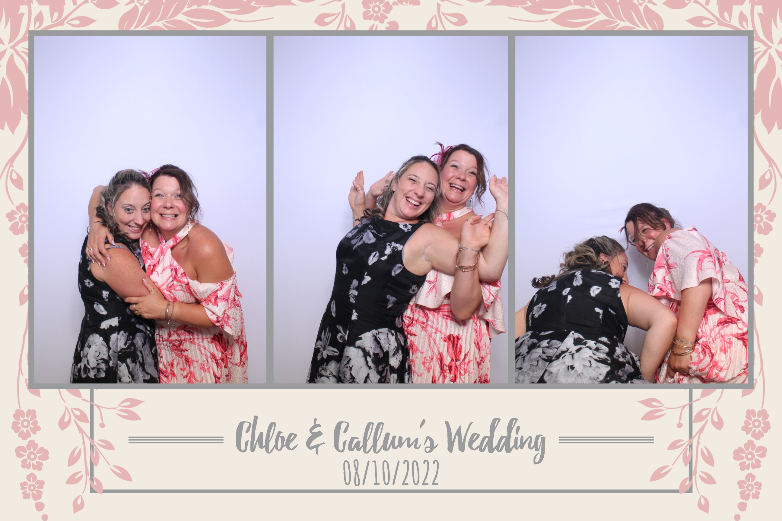 Chloe & Callum | View more photos from the event at images.mobile-photo-booth.com/u/MobilePhotoBoothUK/Chloe-Callum