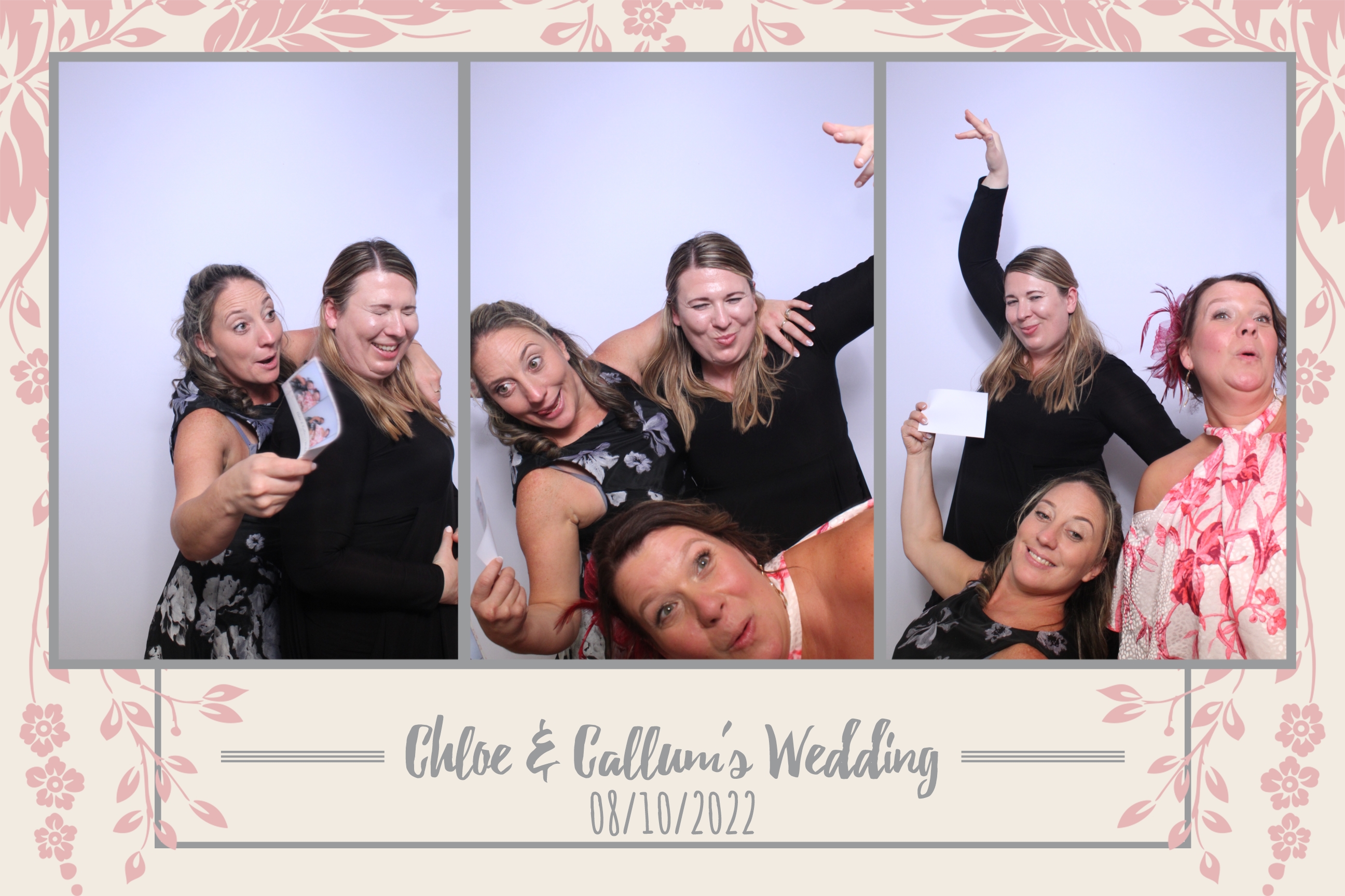 Chloe & Callum | View more photos from the event at images.mobile-photo-booth.com/u/MobilePhotoBoothUK/Chloe-Callum