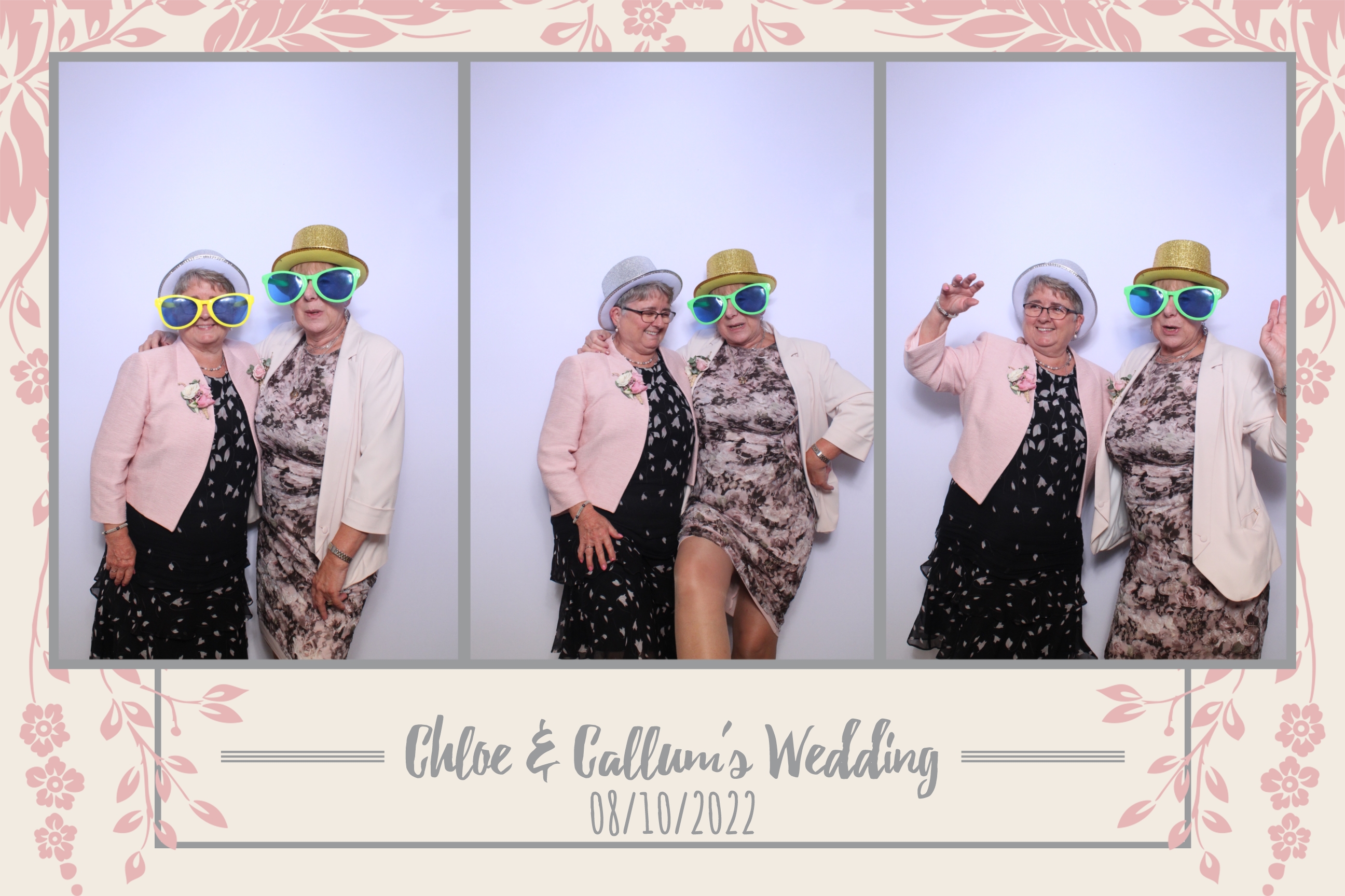 Chloe & Callum | View more photos from the event at images.mobile-photo-booth.com/u/MobilePhotoBoothUK/Chloe-Callum