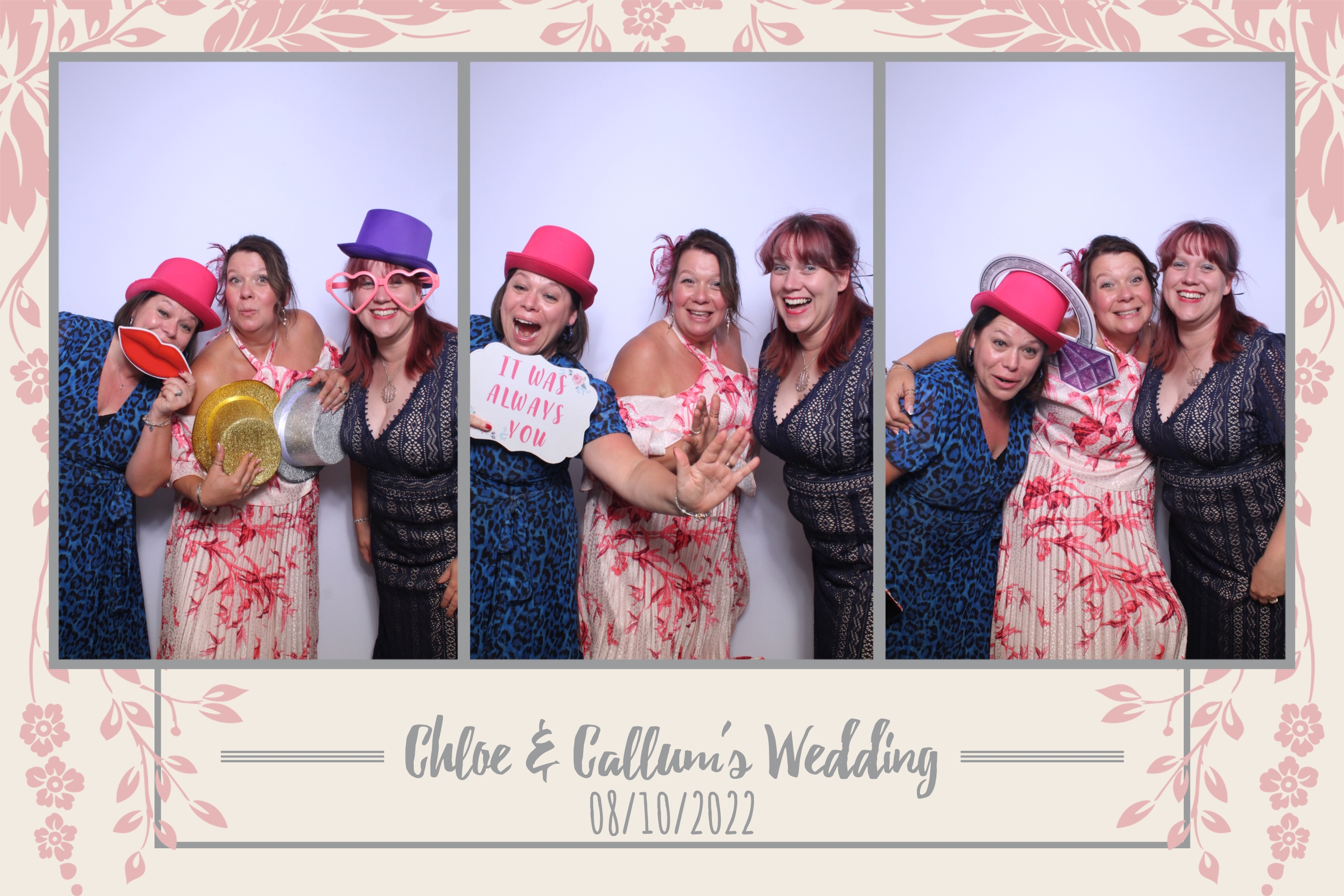 Chloe & Callum | View more photos from the event at images.mobile-photo-booth.com/u/MobilePhotoBoothUK/Chloe-Callum