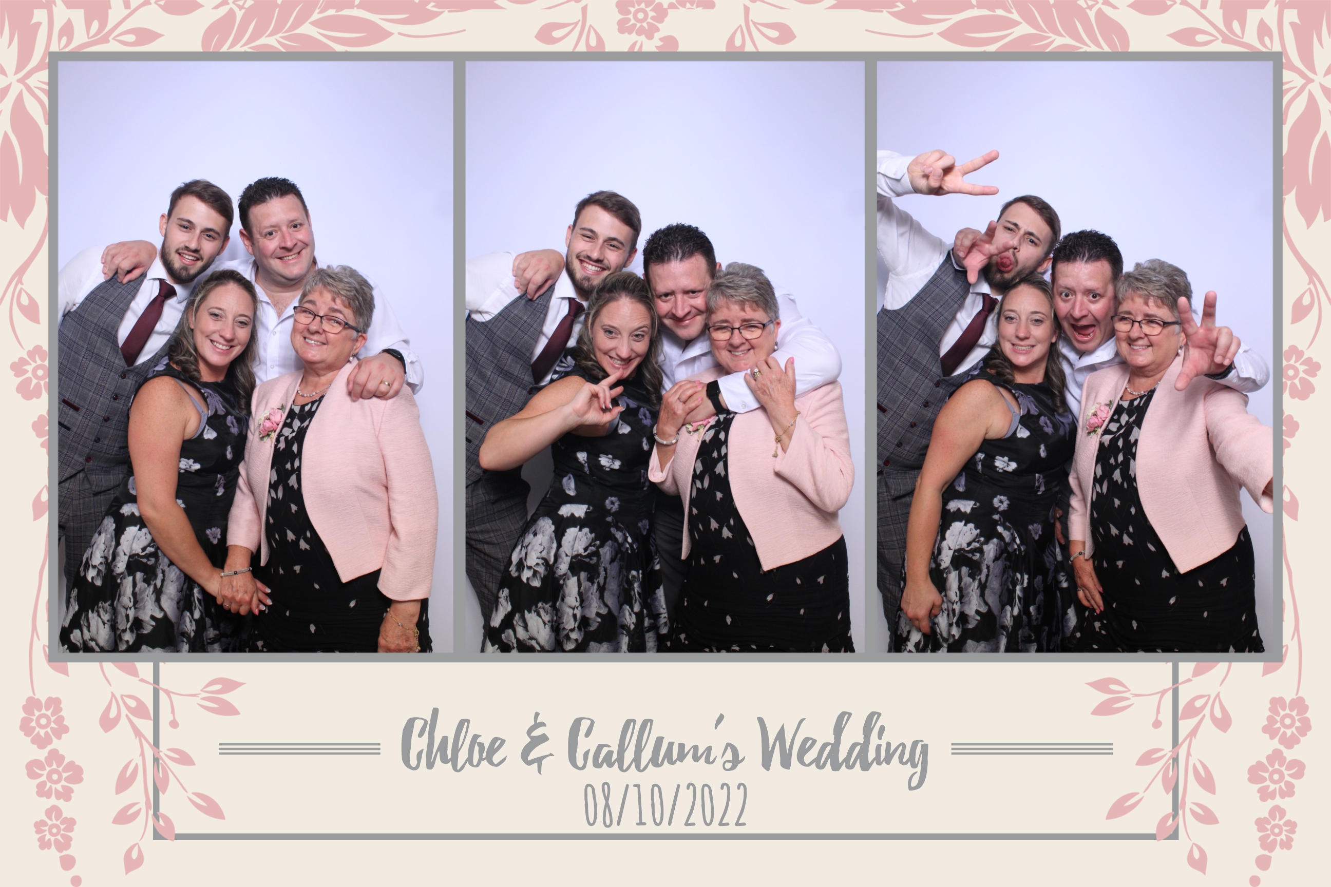 Chloe & Callum | View more photos from the event at images.mobile-photo-booth.com/u/MobilePhotoBoothUK/Chloe-Callum