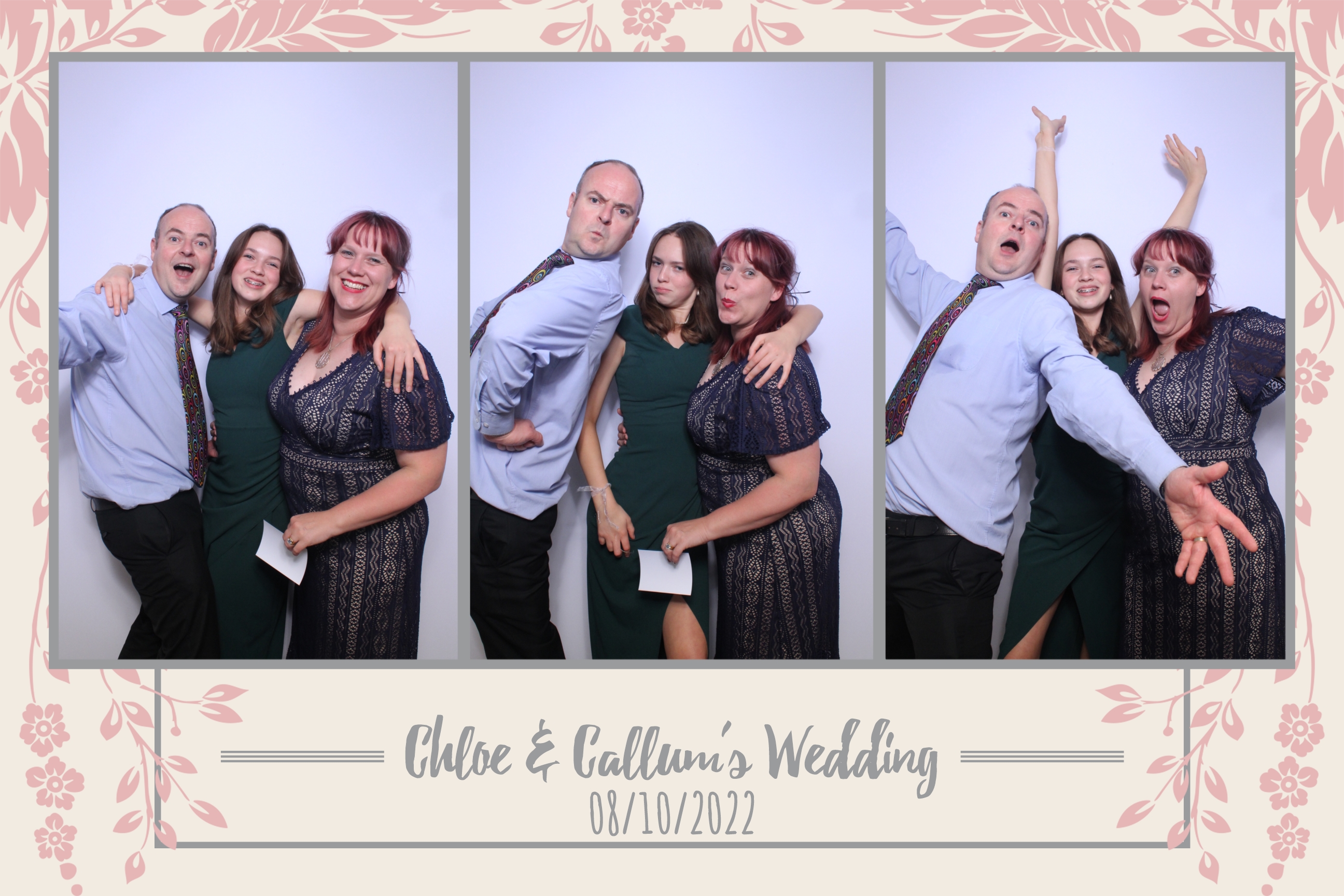 Chloe & Callum | View more photos from the event at images.mobile-photo-booth.com/u/MobilePhotoBoothUK/Chloe-Callum
