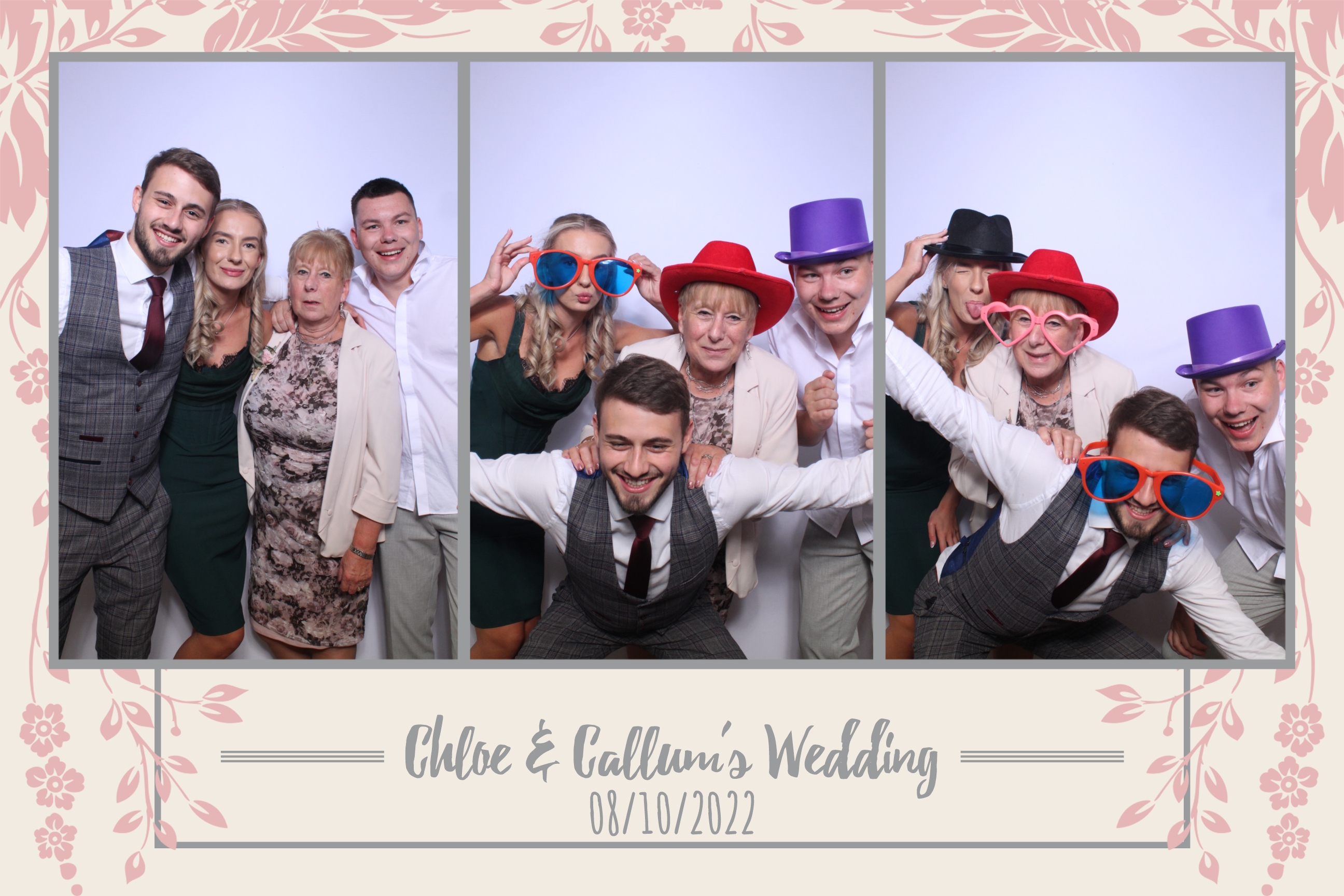 Chloe & Callum | View more photos from the event at images.mobile-photo-booth.com/u/MobilePhotoBoothUK/Chloe-Callum