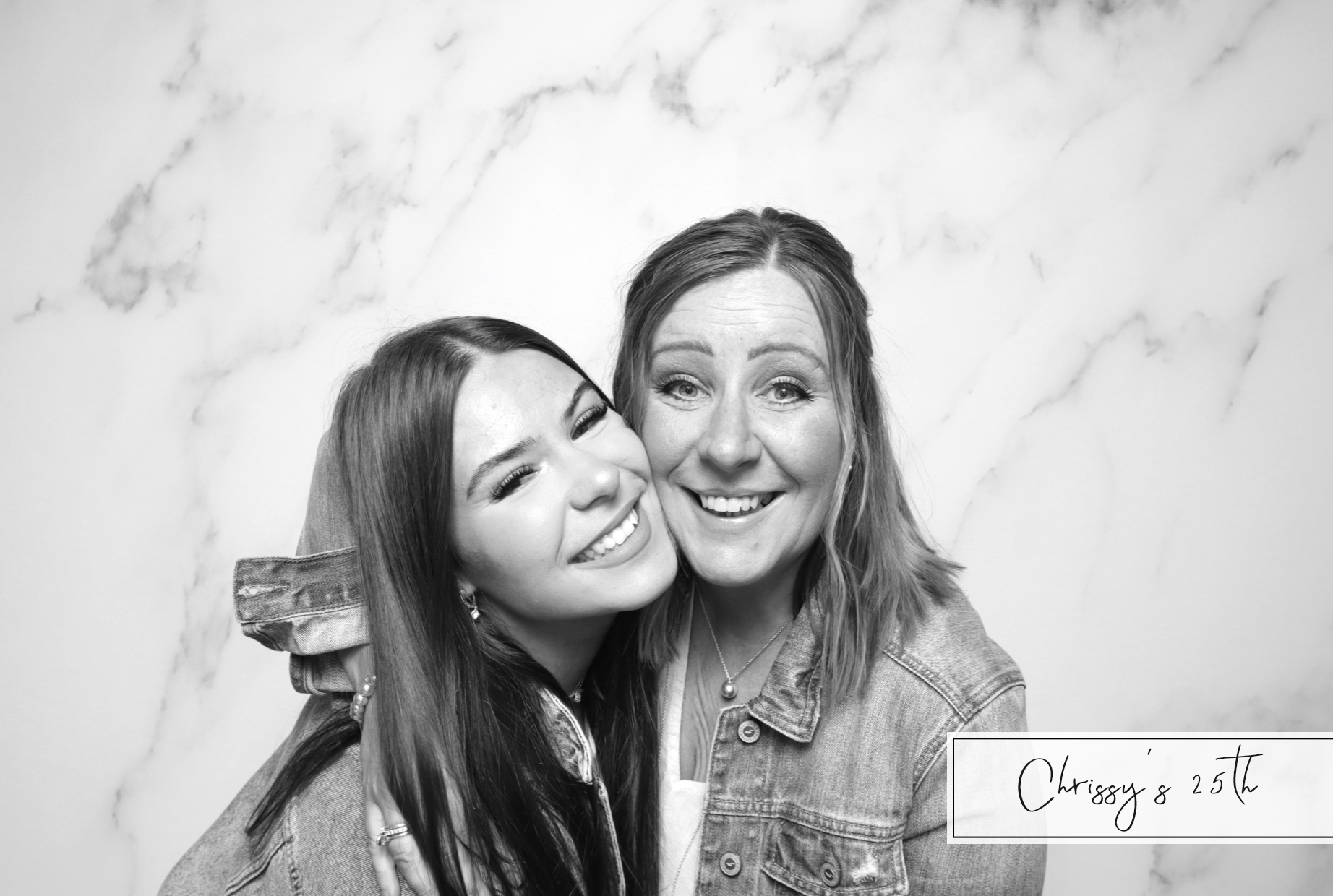 Chrissy's 25th | View more photos from the event at images.mobile-photo-booth.com/u/MobilePhotoBoothUK/Chrissys-25th