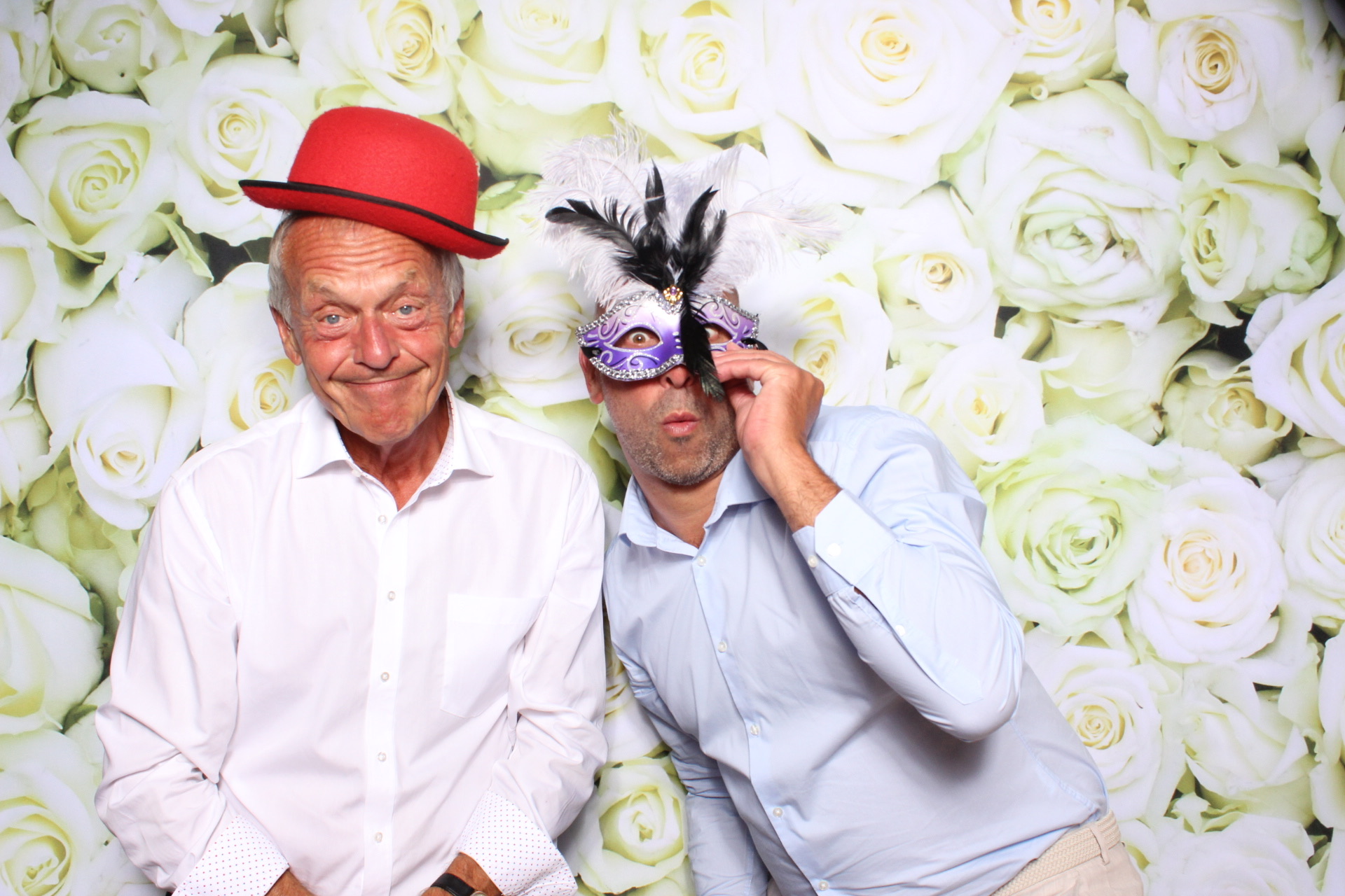 Claire & Graham | View more photos from the event at images.mobile-photo-booth.com/u/MobilePhotoBoothUK/Claire-Graham