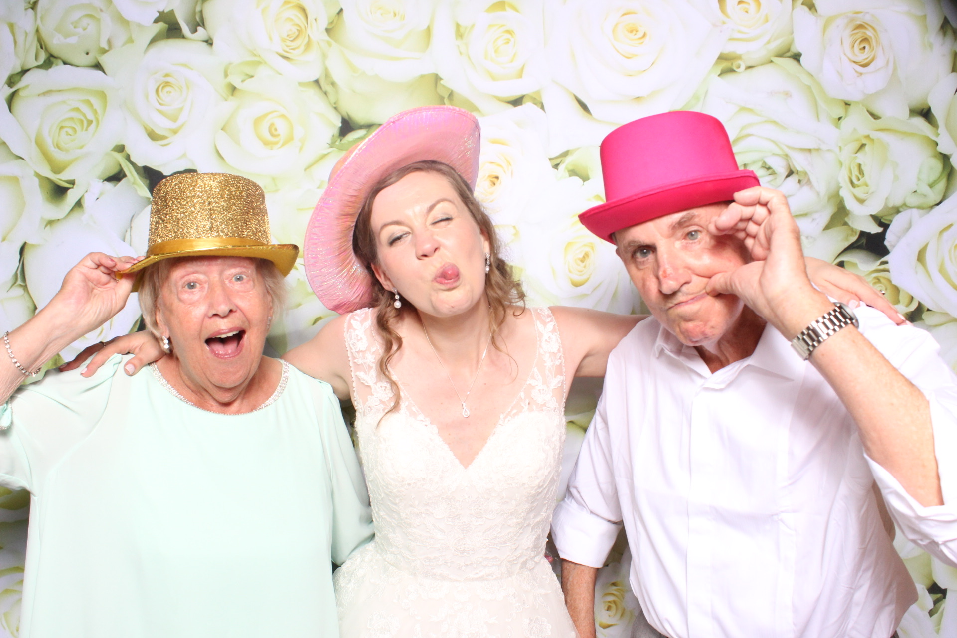 Claire & Graham | View more photos from the event at images.mobile-photo-booth.com/u/MobilePhotoBoothUK/Claire-Graham