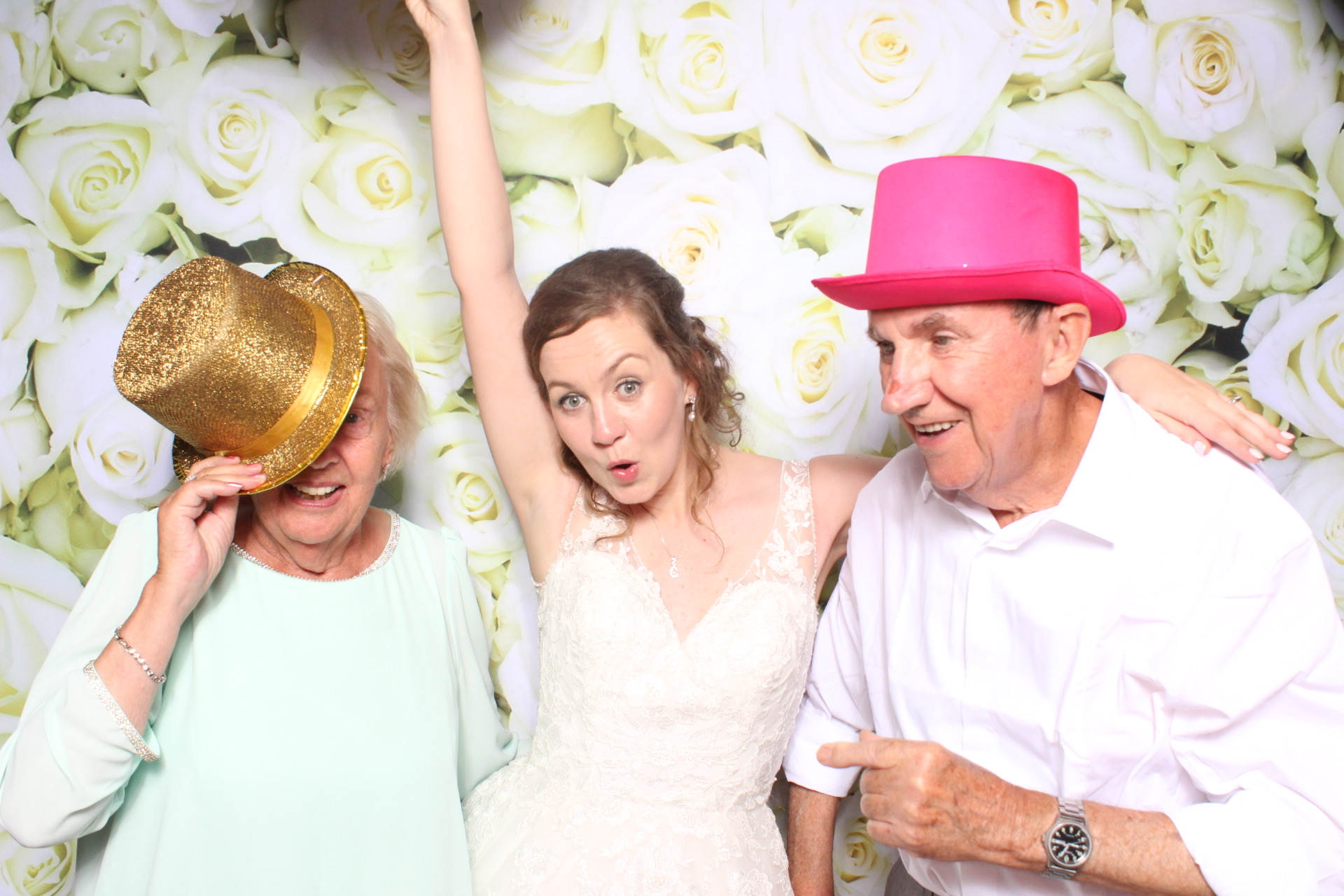 Claire & Graham | View more photos from the event at images.mobile-photo-booth.com/u/MobilePhotoBoothUK/Claire-Graham