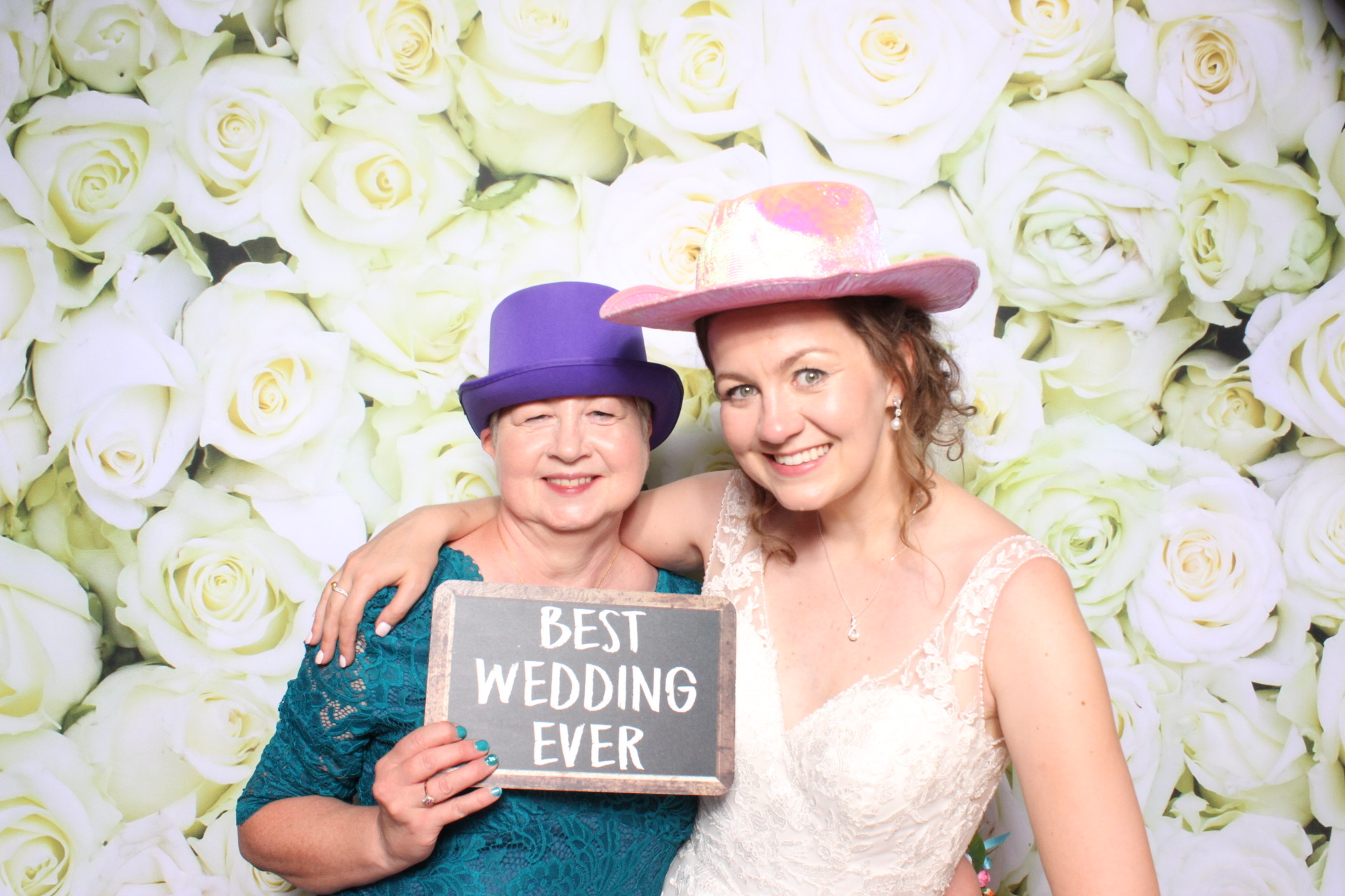 Claire & Graham | View more photos from the event at images.mobile-photo-booth.com/u/MobilePhotoBoothUK/Claire-Graham