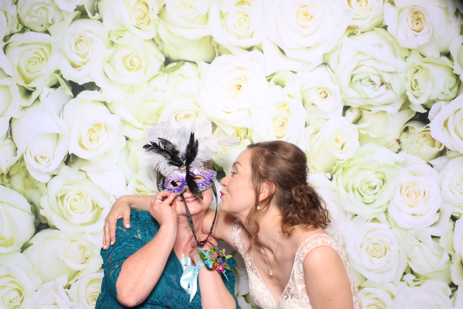 Claire & Graham | View more photos from the event at images.mobile-photo-booth.com/u/MobilePhotoBoothUK/Claire-Graham
