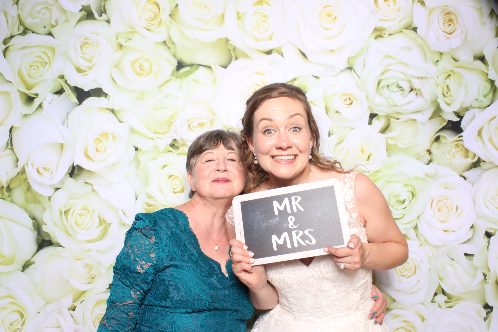 Claire & Graham | View more photos from the event at images.mobile-photo-booth.com/u/MobilePhotoBoothUK/Claire-Graham