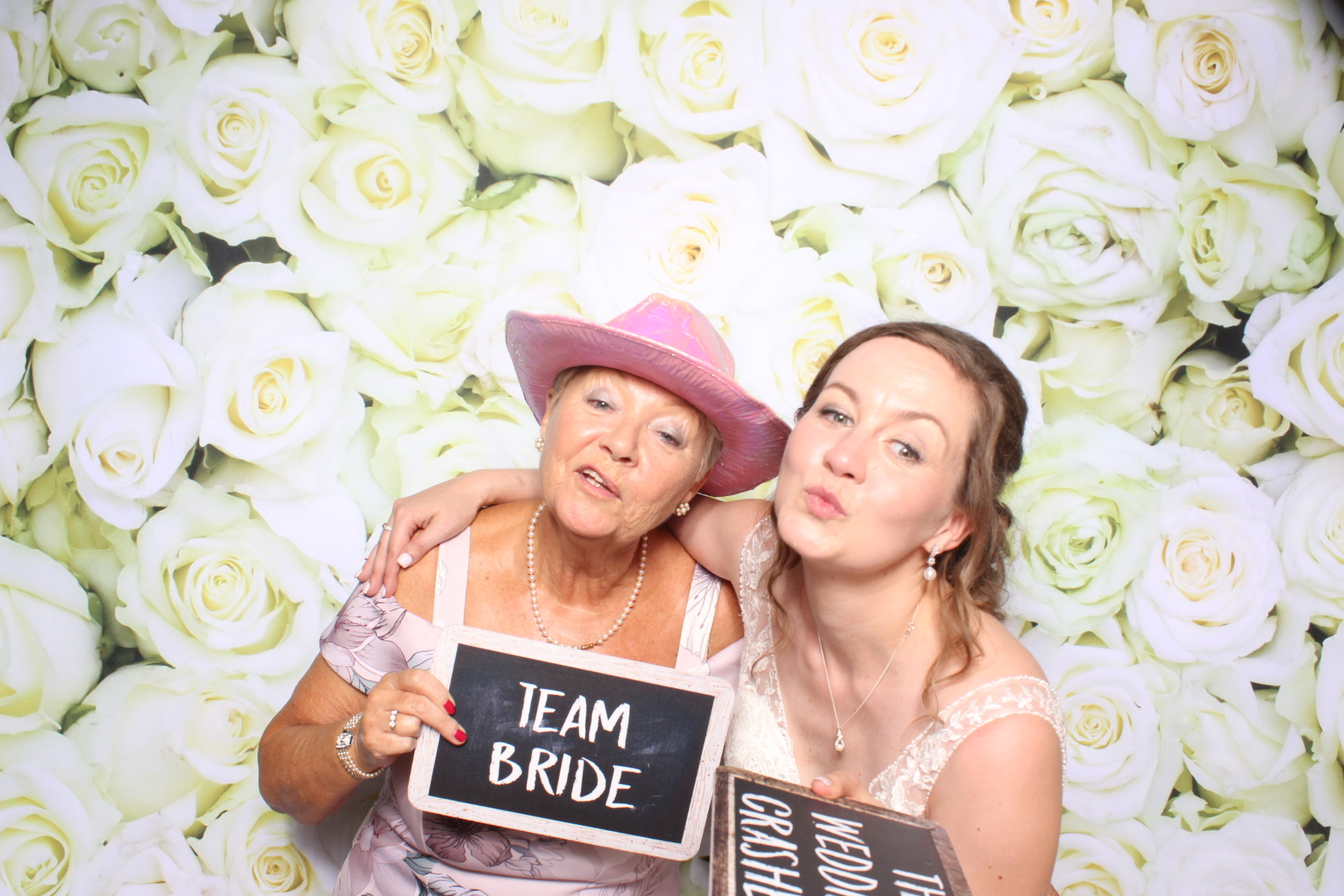 Claire & Graham | View more photos from the event at images.mobile-photo-booth.com/u/MobilePhotoBoothUK/Claire-Graham