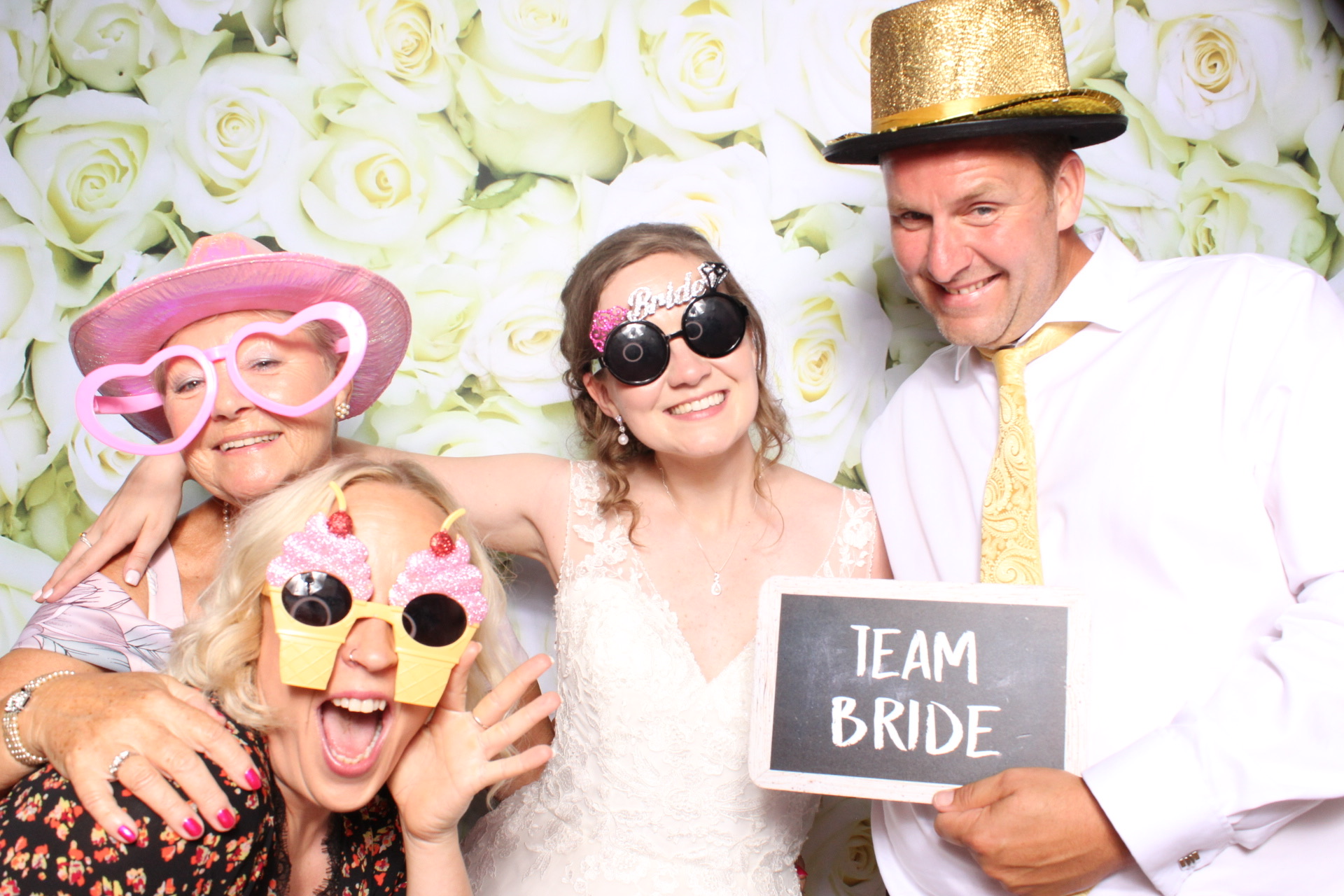 Claire & Graham | View more photos from the event at images.mobile-photo-booth.com/u/MobilePhotoBoothUK/Claire-Graham