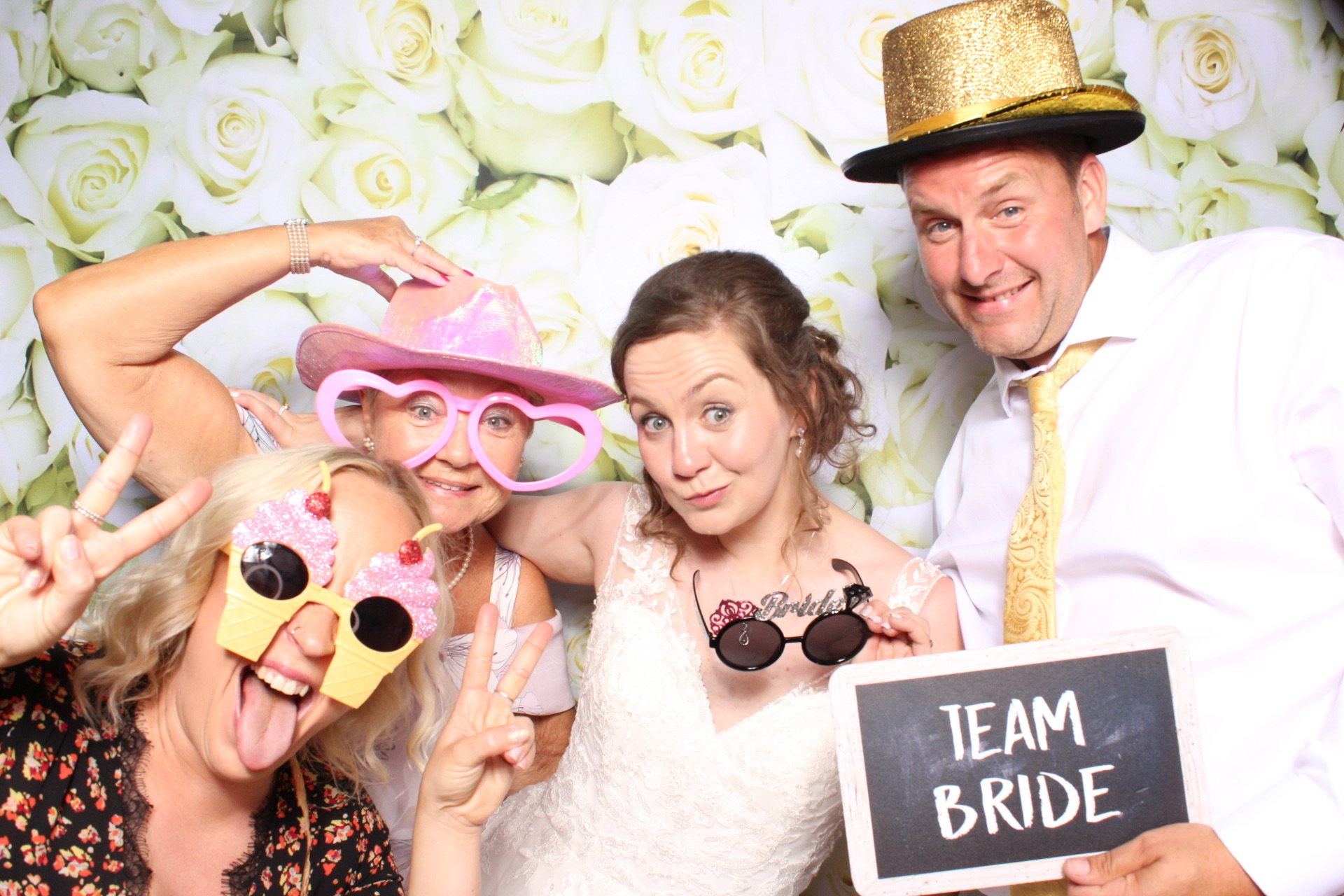 Claire & Graham | View more photos from the event at images.mobile-photo-booth.com/u/MobilePhotoBoothUK/Claire-Graham