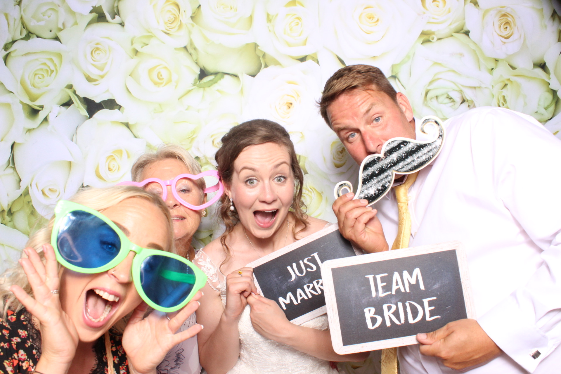 Claire & Graham | View more photos from the event at images.mobile-photo-booth.com/u/MobilePhotoBoothUK/Claire-Graham