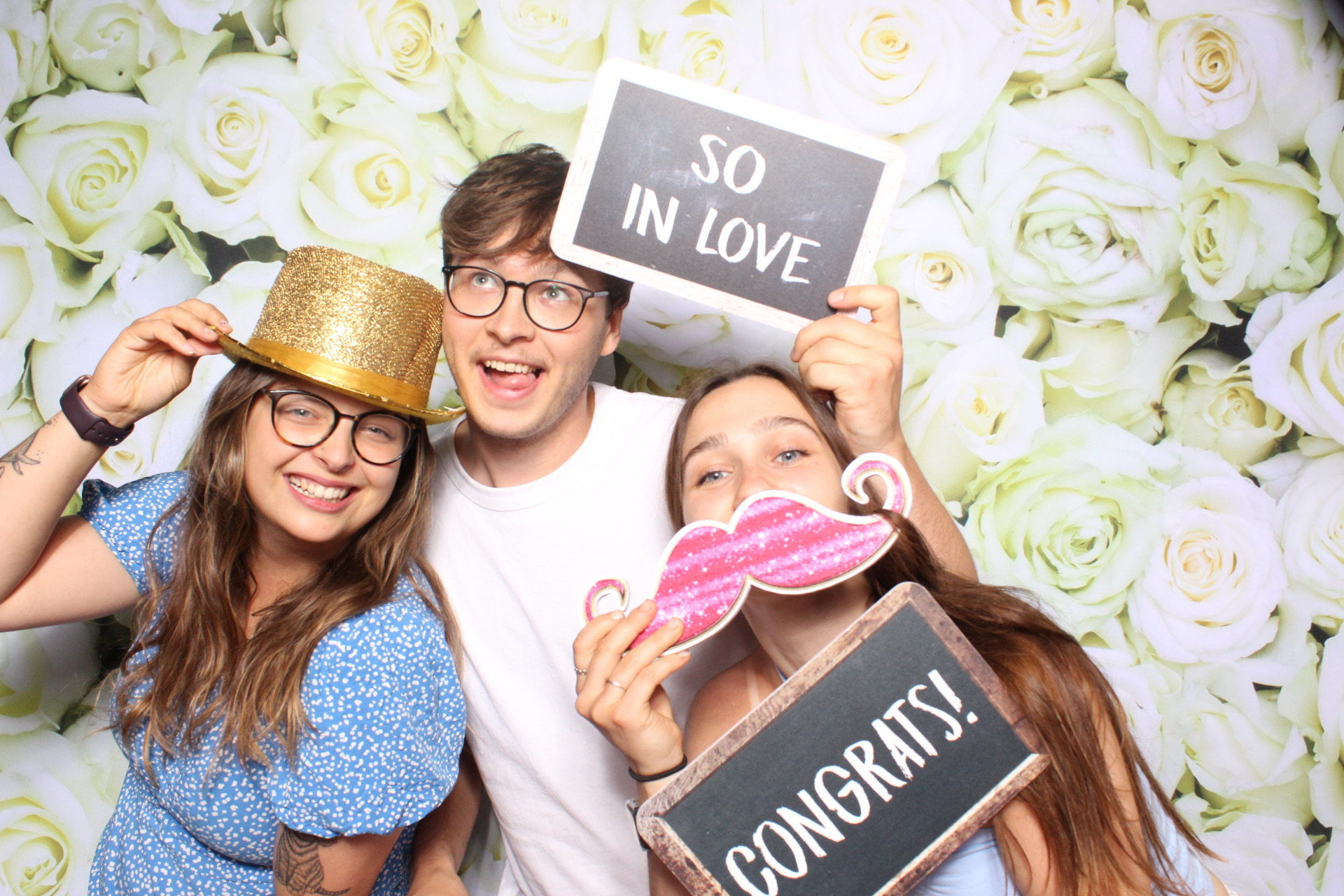 Claire & Graham | View more photos from the event at images.mobile-photo-booth.com/u/MobilePhotoBoothUK/Claire-Graham