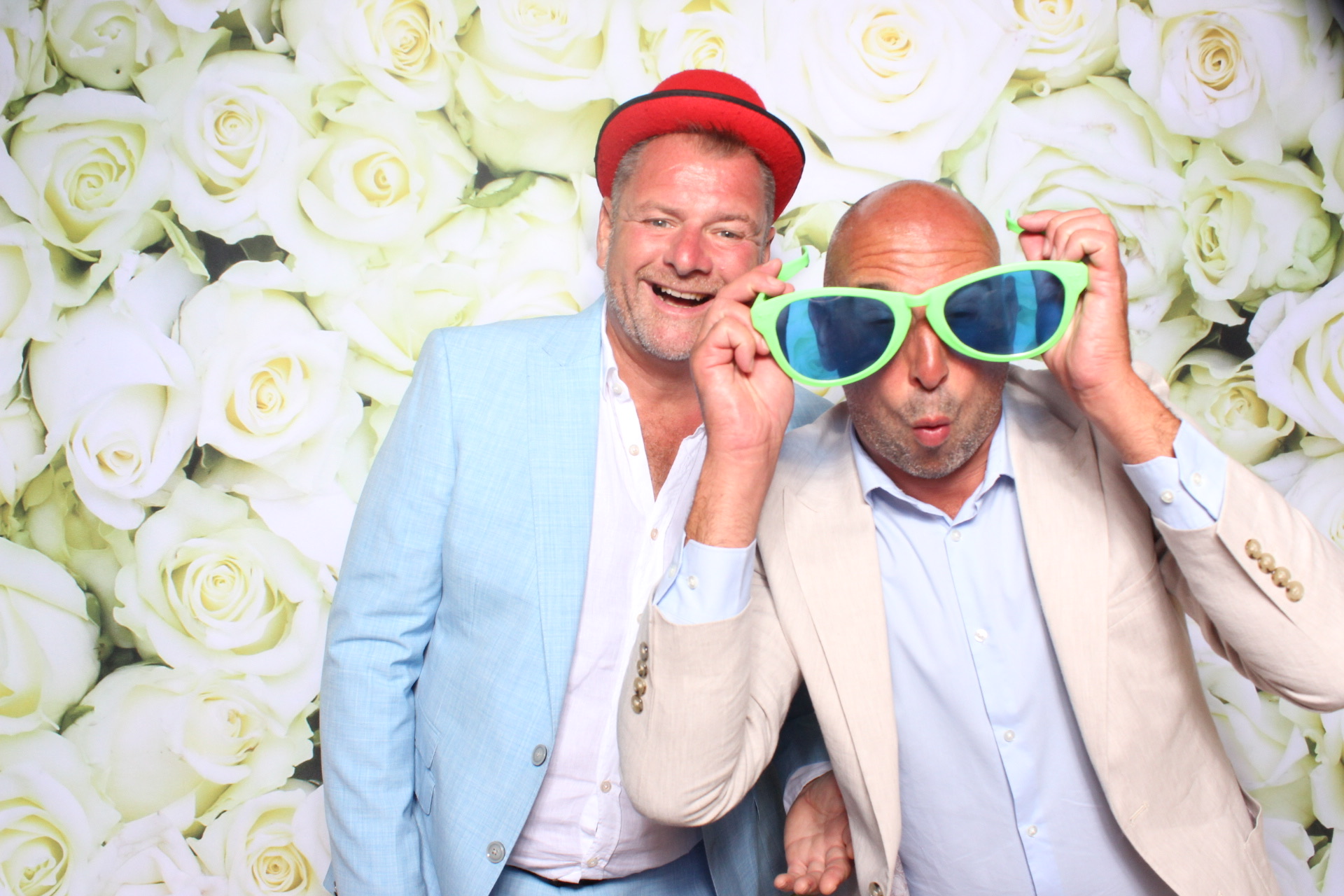 Claire & Graham | View more photos from the event at images.mobile-photo-booth.com/u/MobilePhotoBoothUK/Claire-Graham