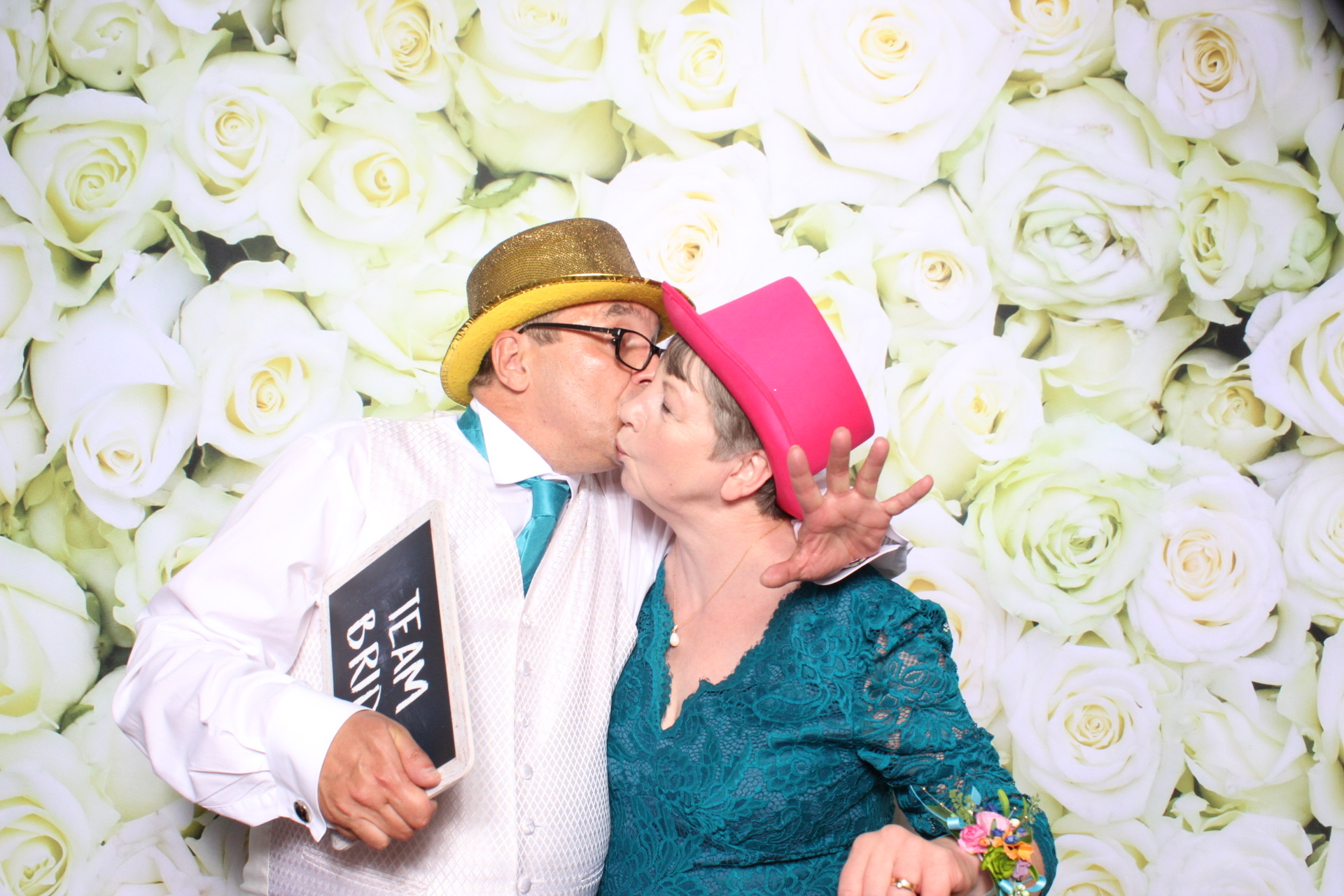 Claire & Graham | View more photos from the event at images.mobile-photo-booth.com/u/MobilePhotoBoothUK/Claire-Graham